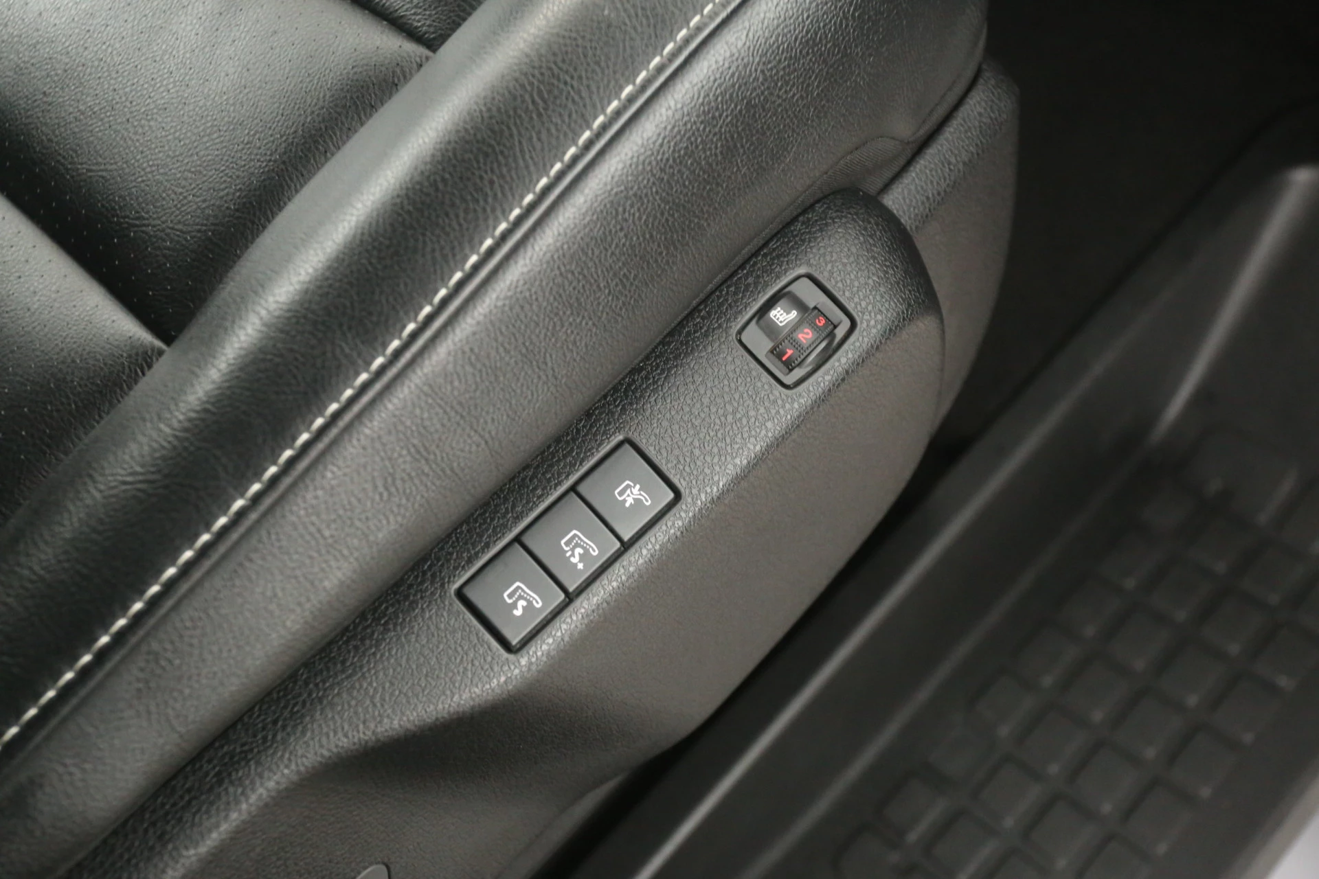 Hoofdafbeelding Peugeot e-Traveller