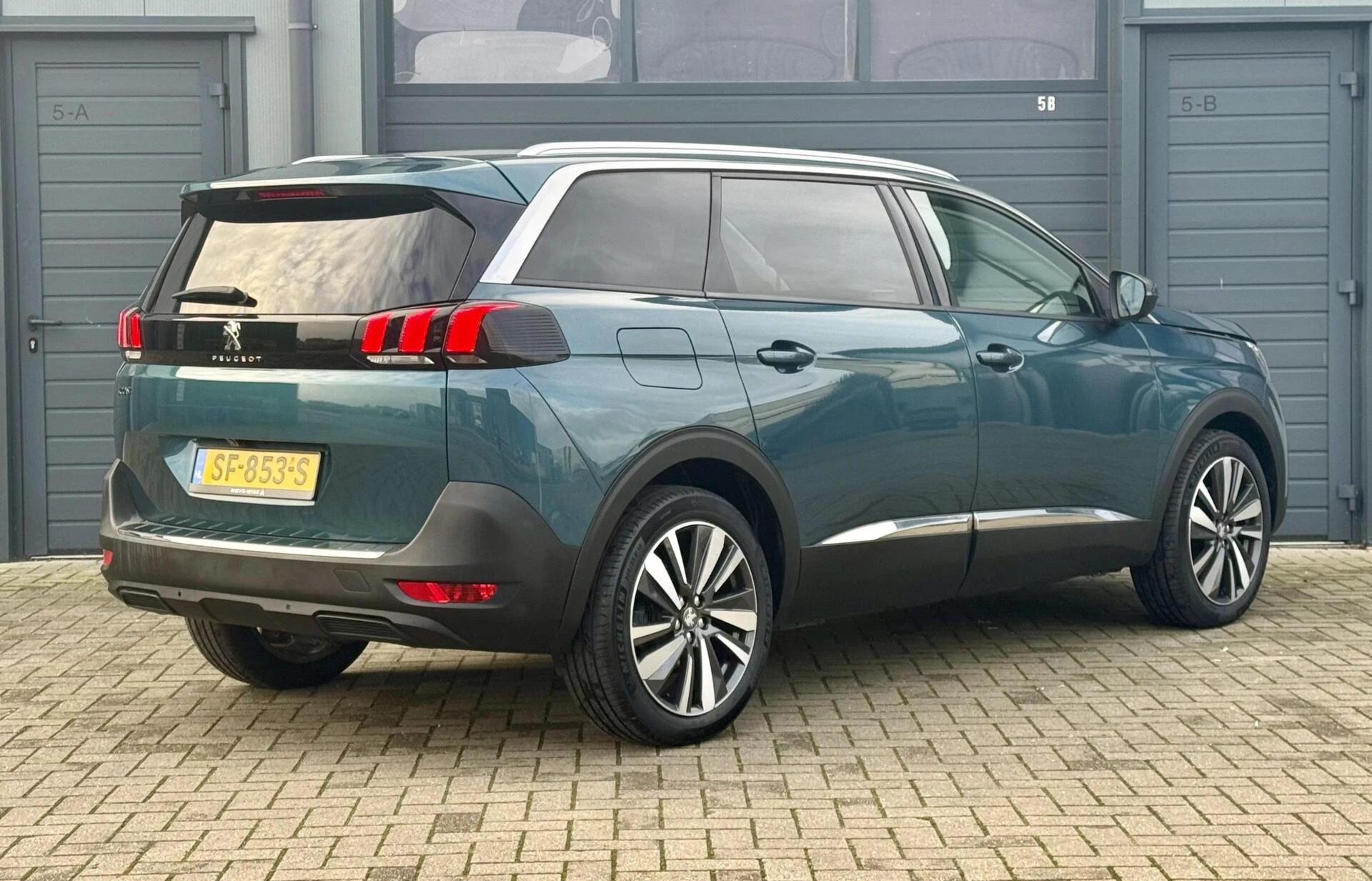 Hoofdafbeelding Peugeot 5008