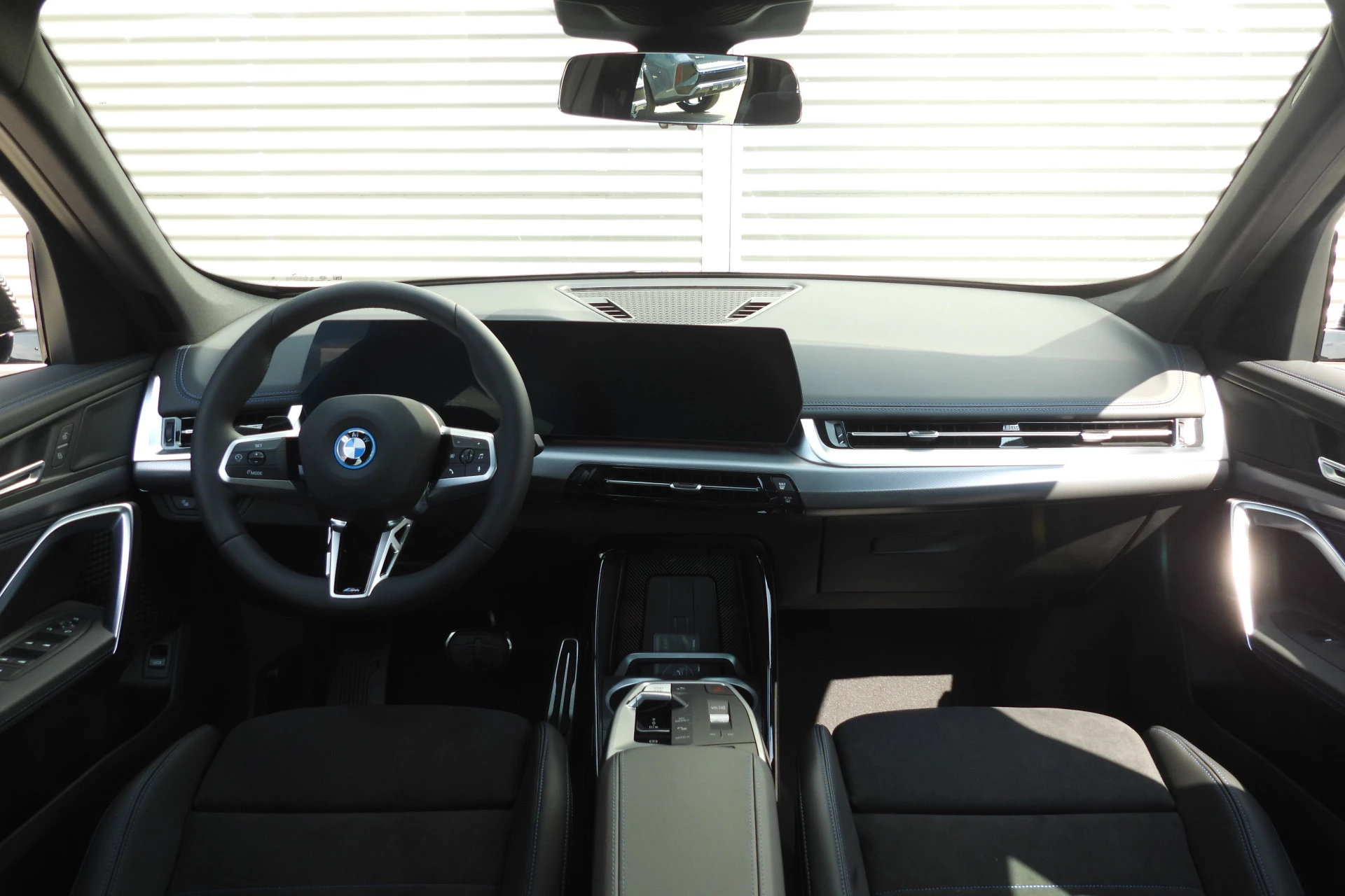 Hoofdafbeelding BMW iX1