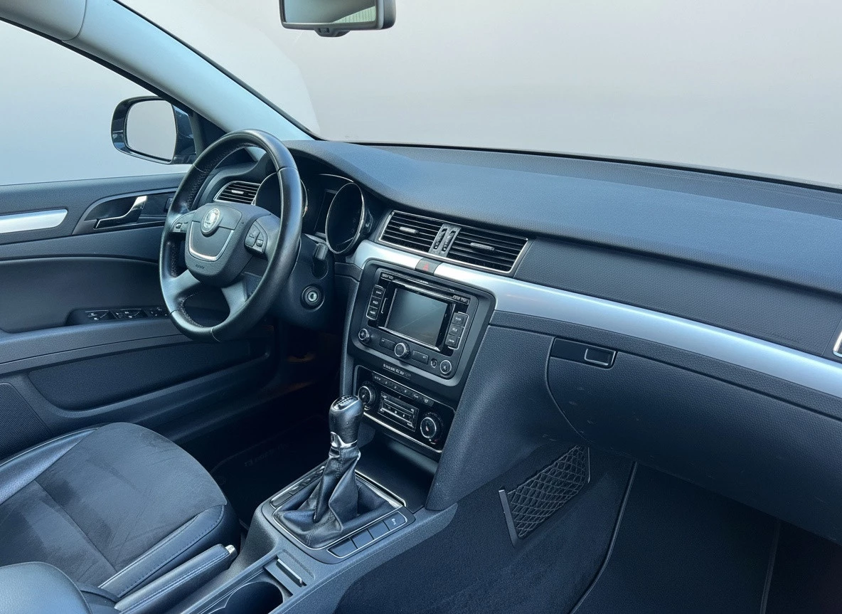 Hoofdafbeelding Škoda Superb
