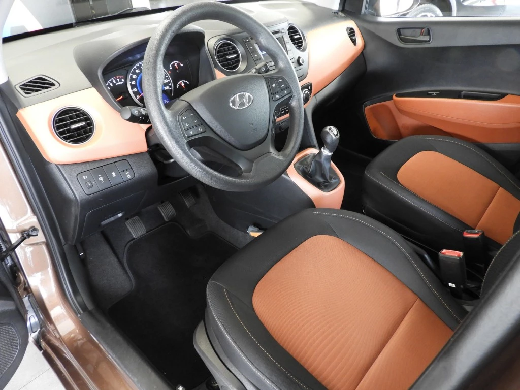 Hoofdafbeelding Hyundai i10