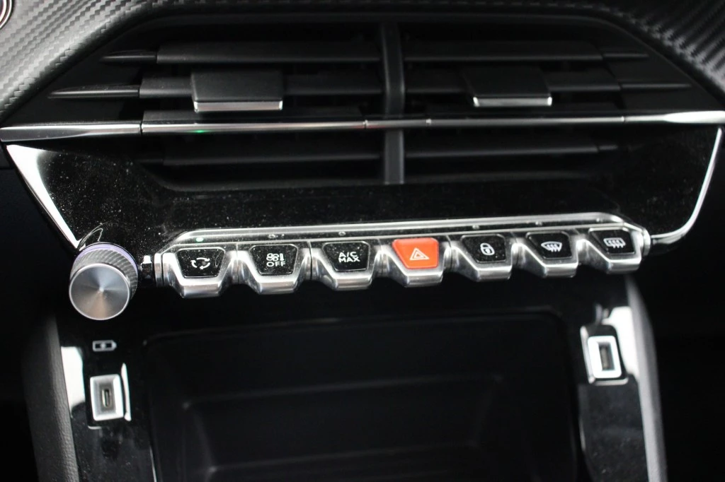 Hoofdafbeelding Peugeot e-208