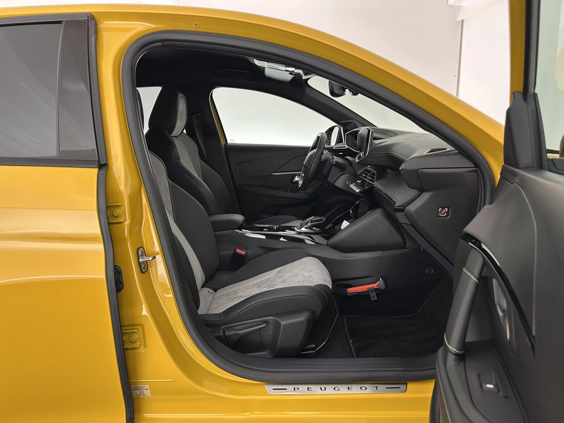 Hoofdafbeelding Peugeot e-208