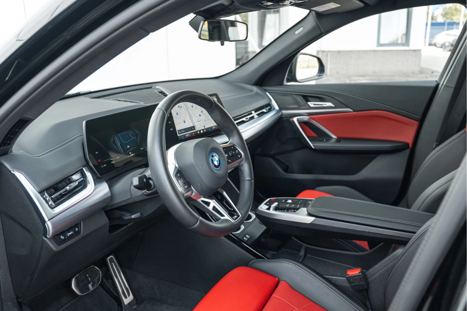 Hoofdafbeelding BMW iX2