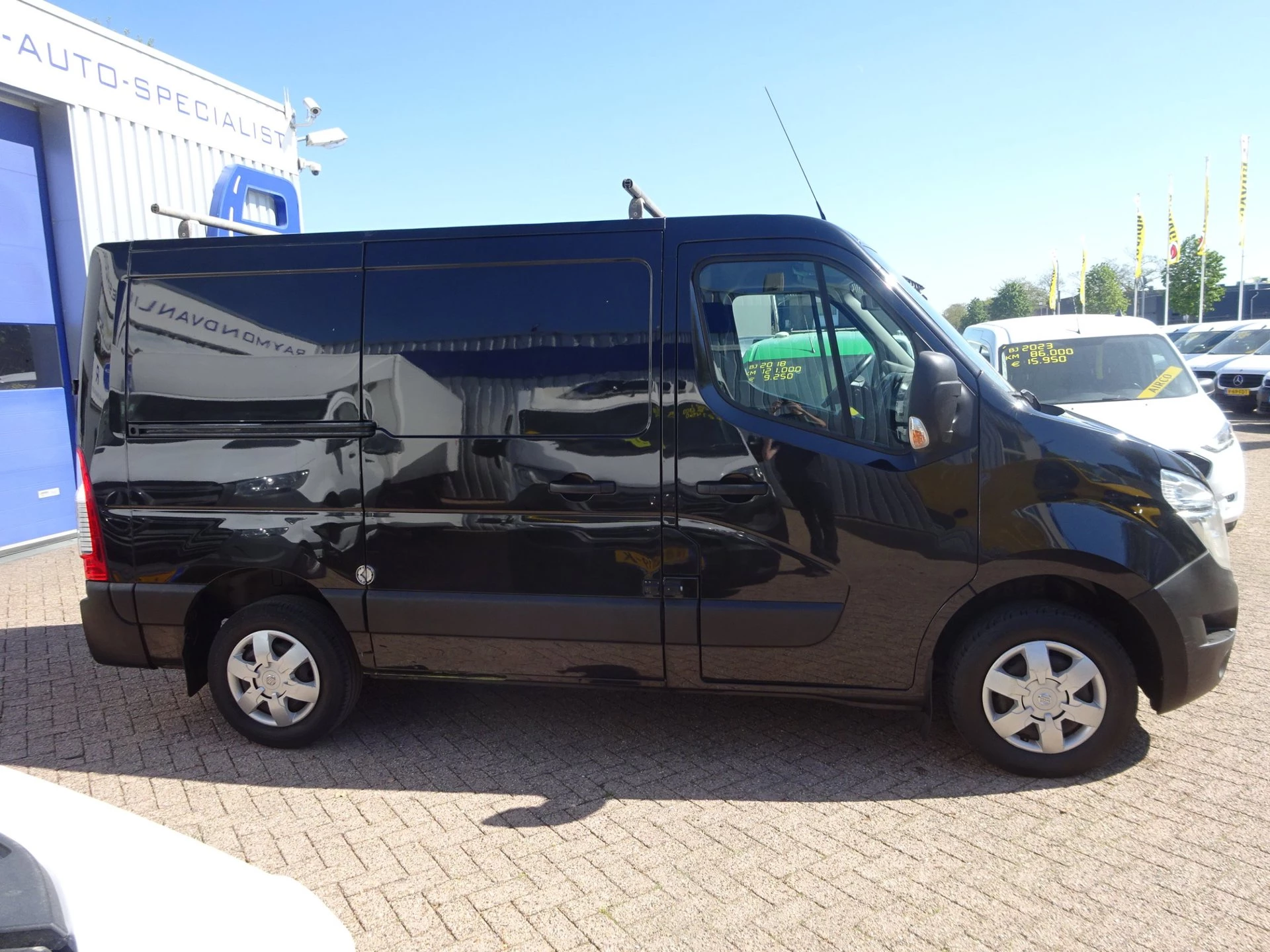 Hoofdafbeelding Nissan NV400