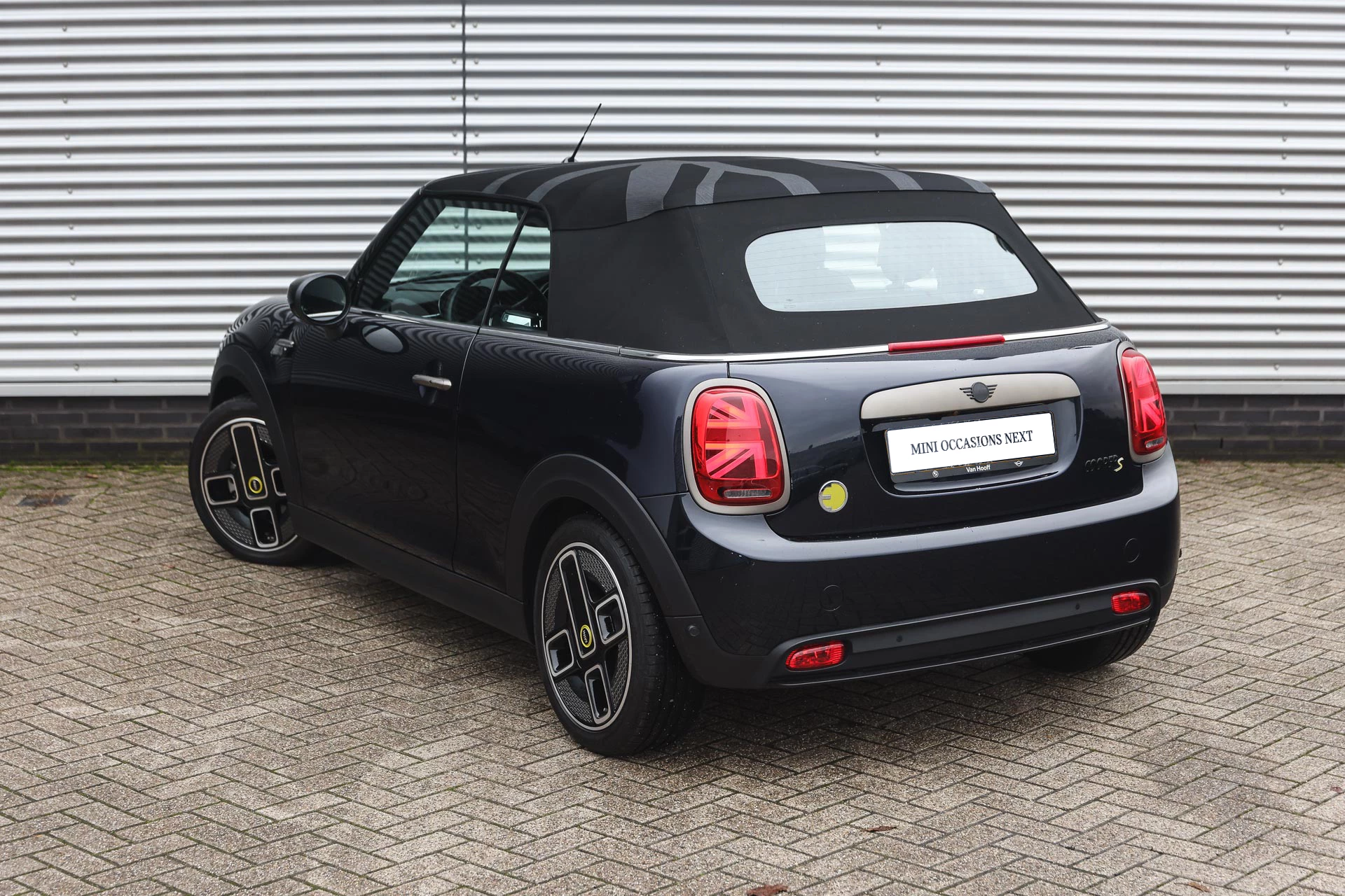 Hoofdafbeelding MINI Cabrio