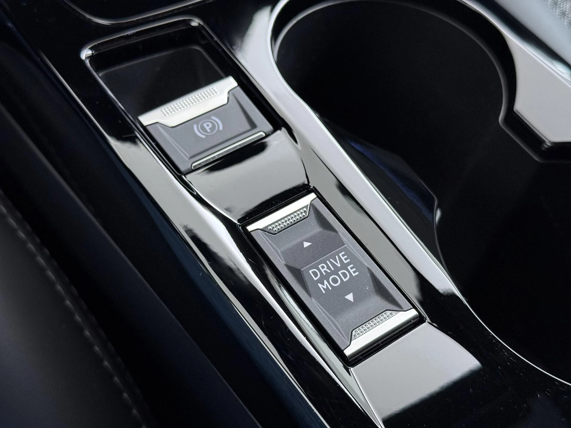 Hoofdafbeelding Peugeot e-208