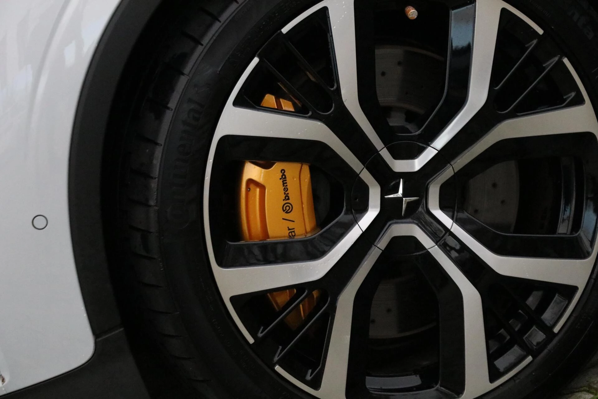 Hoofdafbeelding Polestar 2