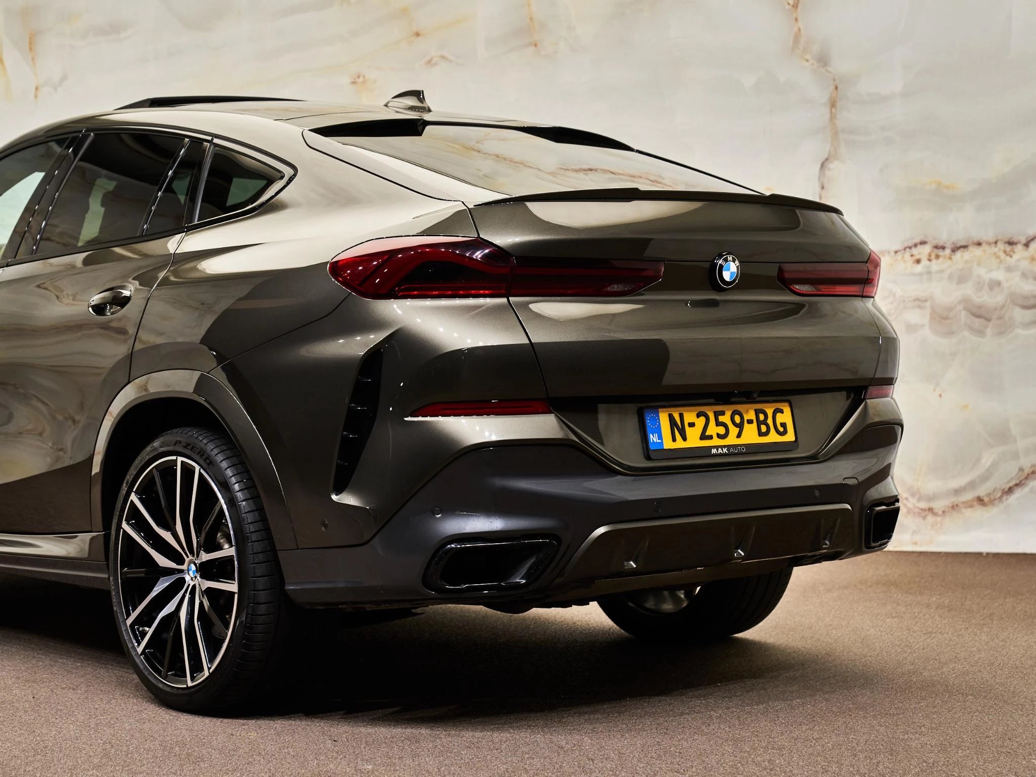 Hoofdafbeelding BMW X6