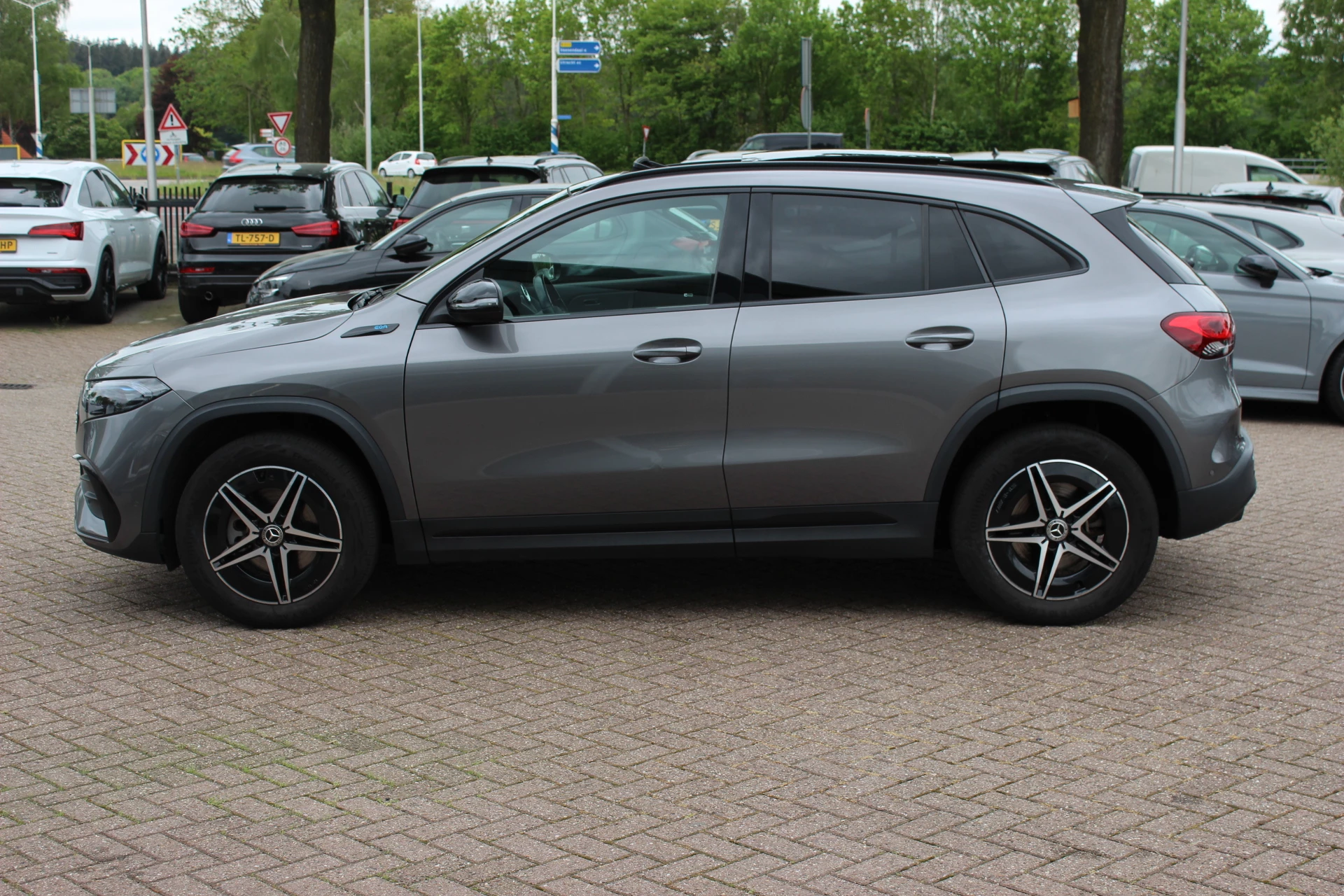 Hoofdafbeelding Mercedes-Benz EQA