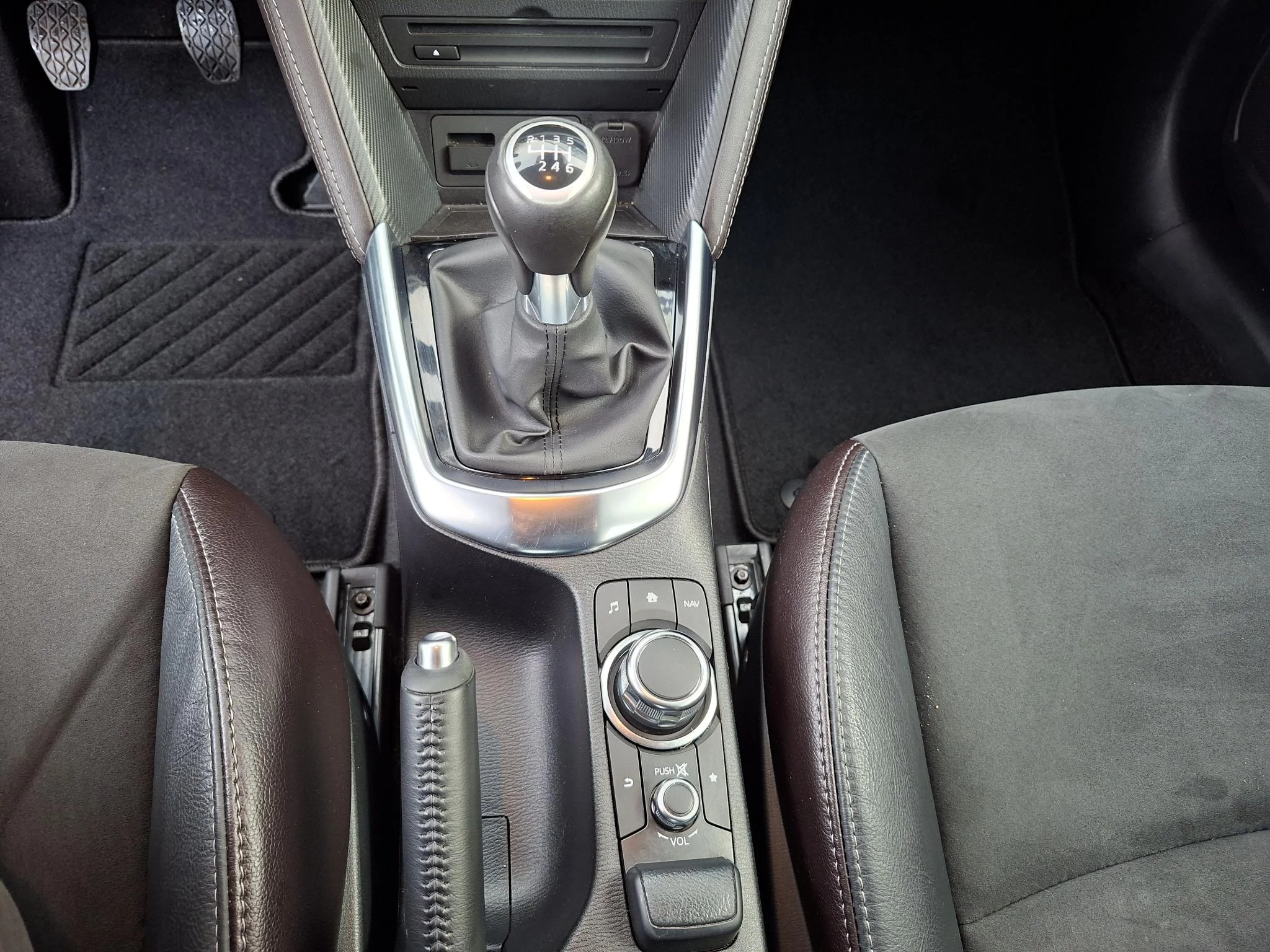 Hoofdafbeelding Mazda 2