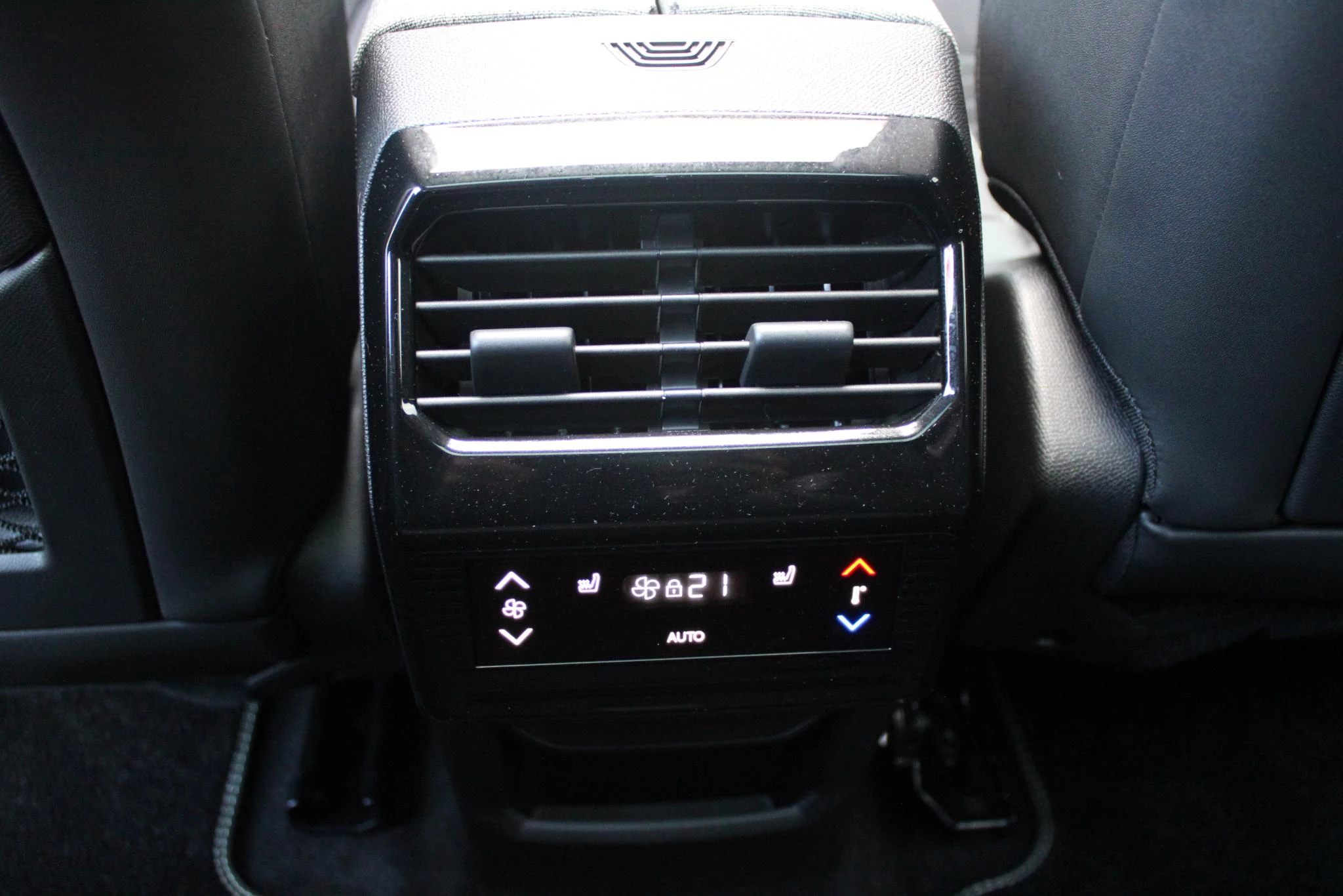 Hoofdafbeelding Peugeot e-5008