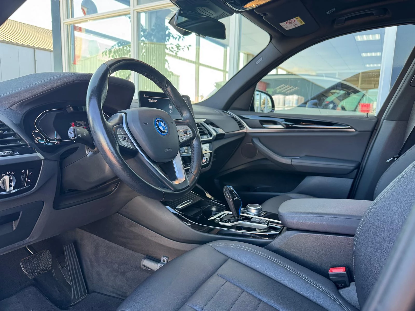Hoofdafbeelding BMW iX3