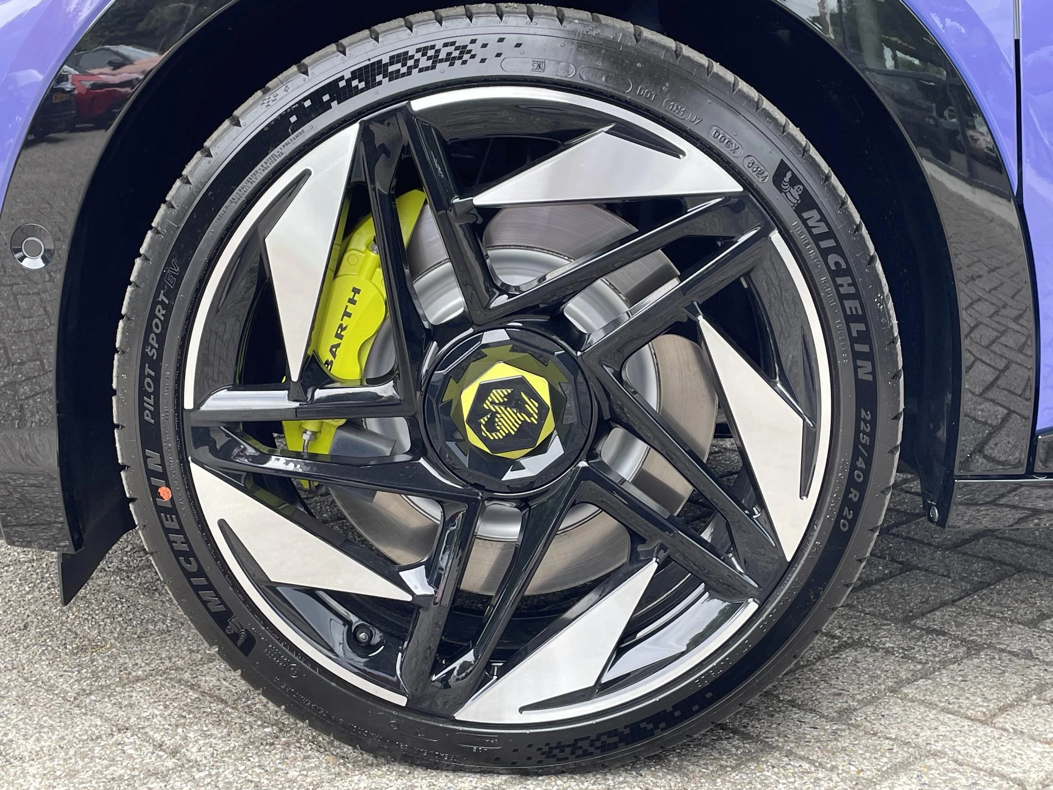 Hoofdafbeelding Abarth 600e