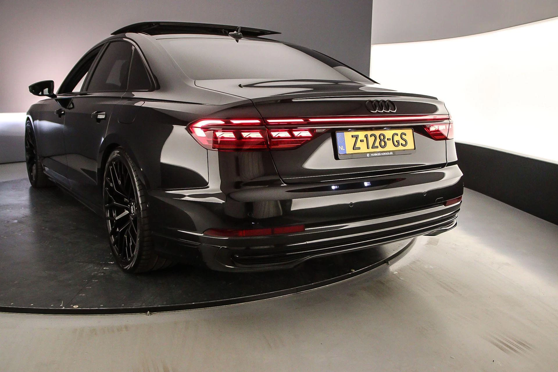 Hoofdafbeelding Audi A8