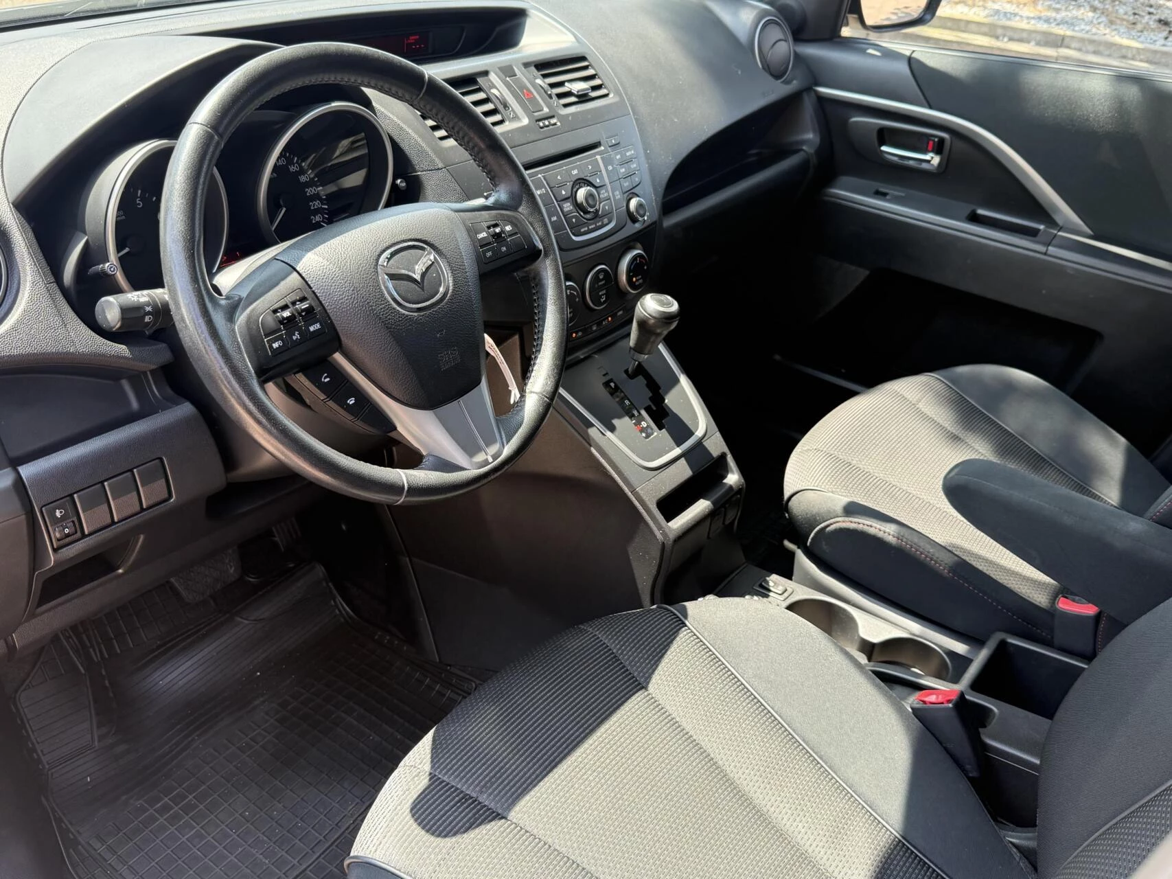 Hoofdafbeelding Mazda 5