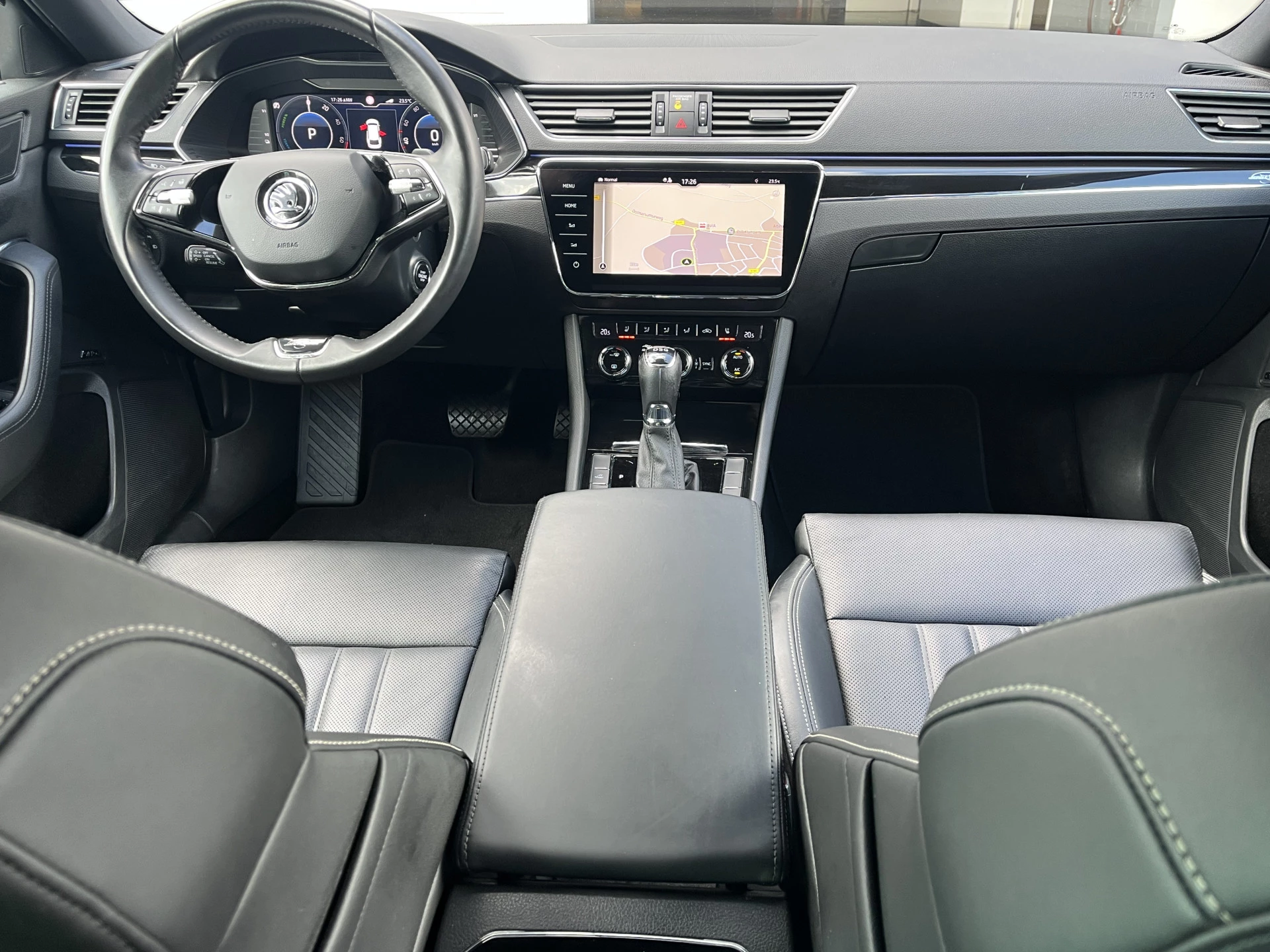 Hoofdafbeelding Škoda Superb