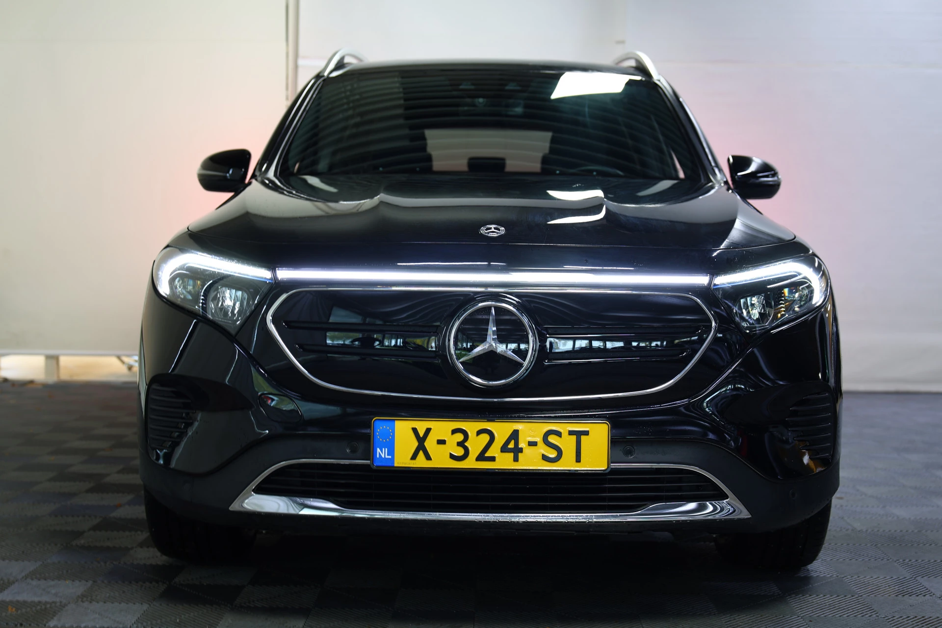 Hoofdafbeelding Mercedes-Benz EQB