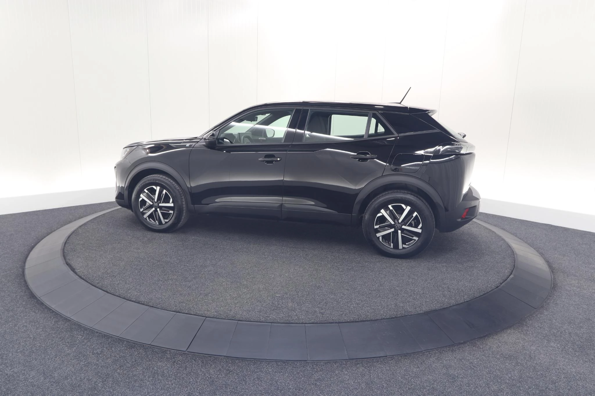 Hoofdafbeelding Peugeot e-2008