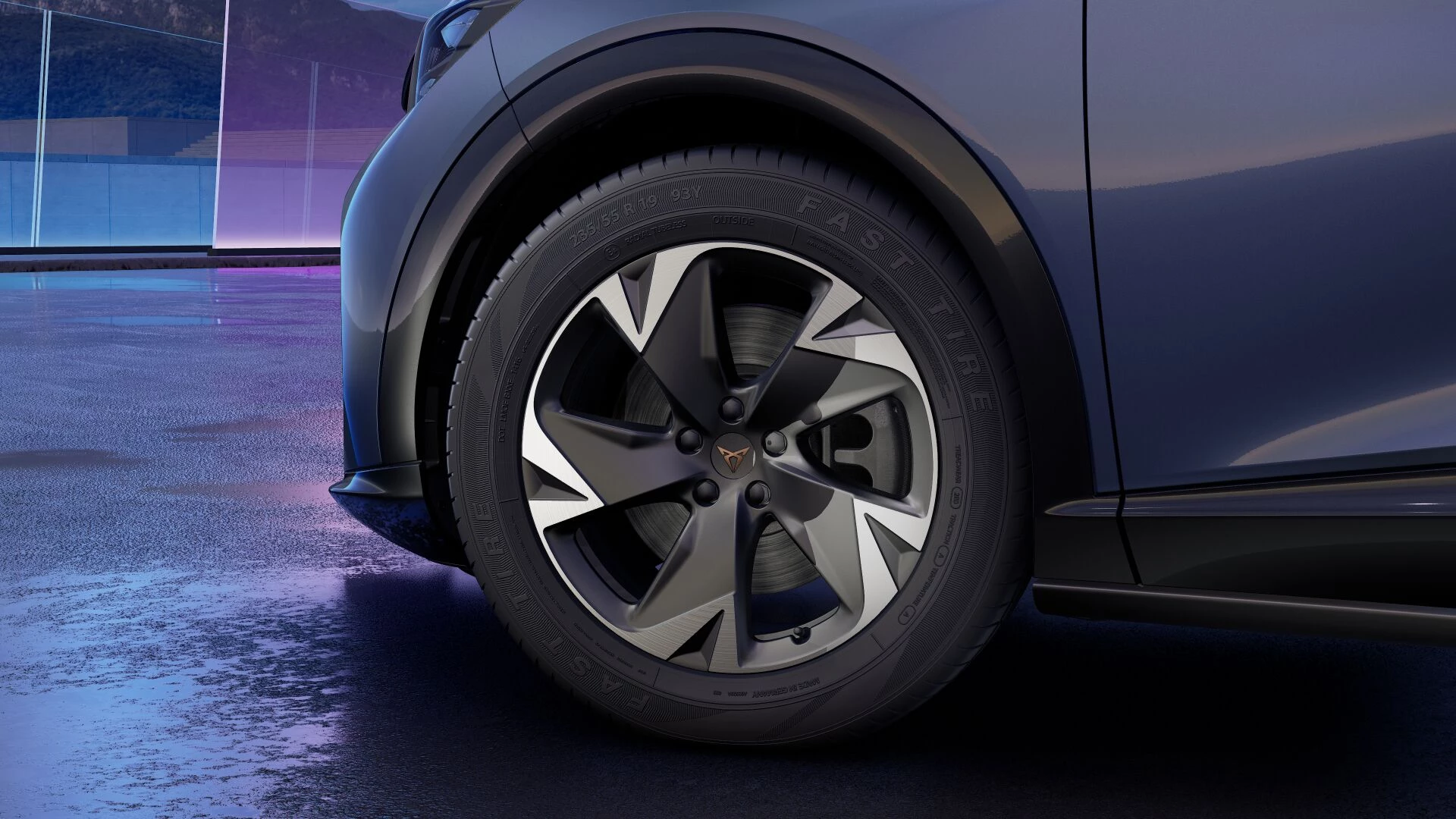 Hoofdafbeelding CUPRA Tavascan