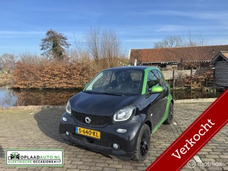 Smart fortwo  greenflash prime 18 kWh| Pano | Leder | Camera