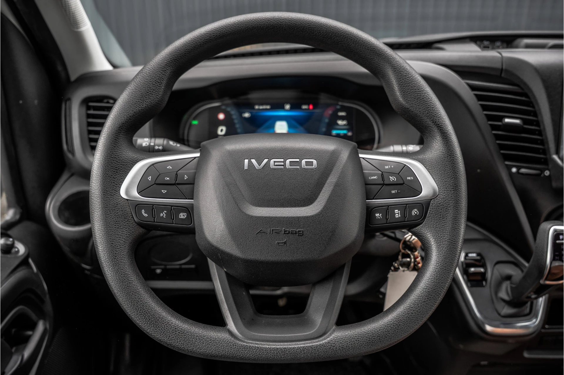 Hoofdafbeelding Iveco 35S18 | 3.0L 180PK | Automaat | NW MODEL | 3.5T Trekgewicht | Camera | Carplay | Climate