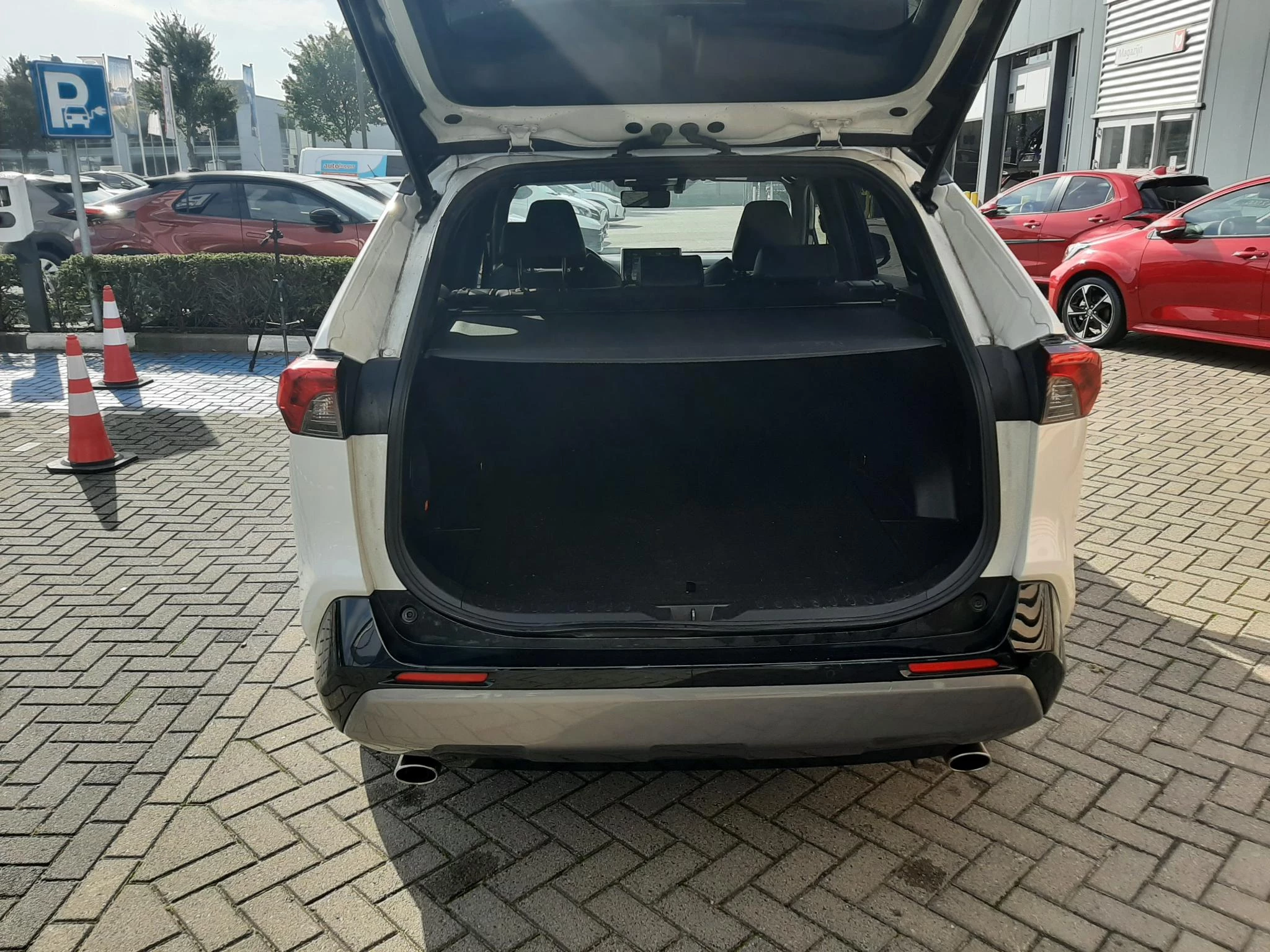 Hoofdafbeelding Toyota RAV4