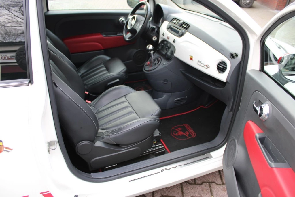 Hoofdafbeelding Fiat 500C