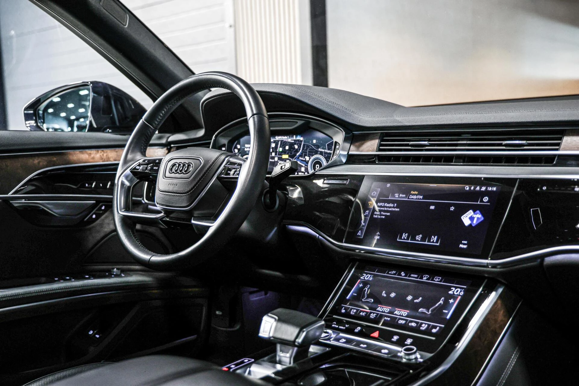 Hoofdafbeelding Audi A8
