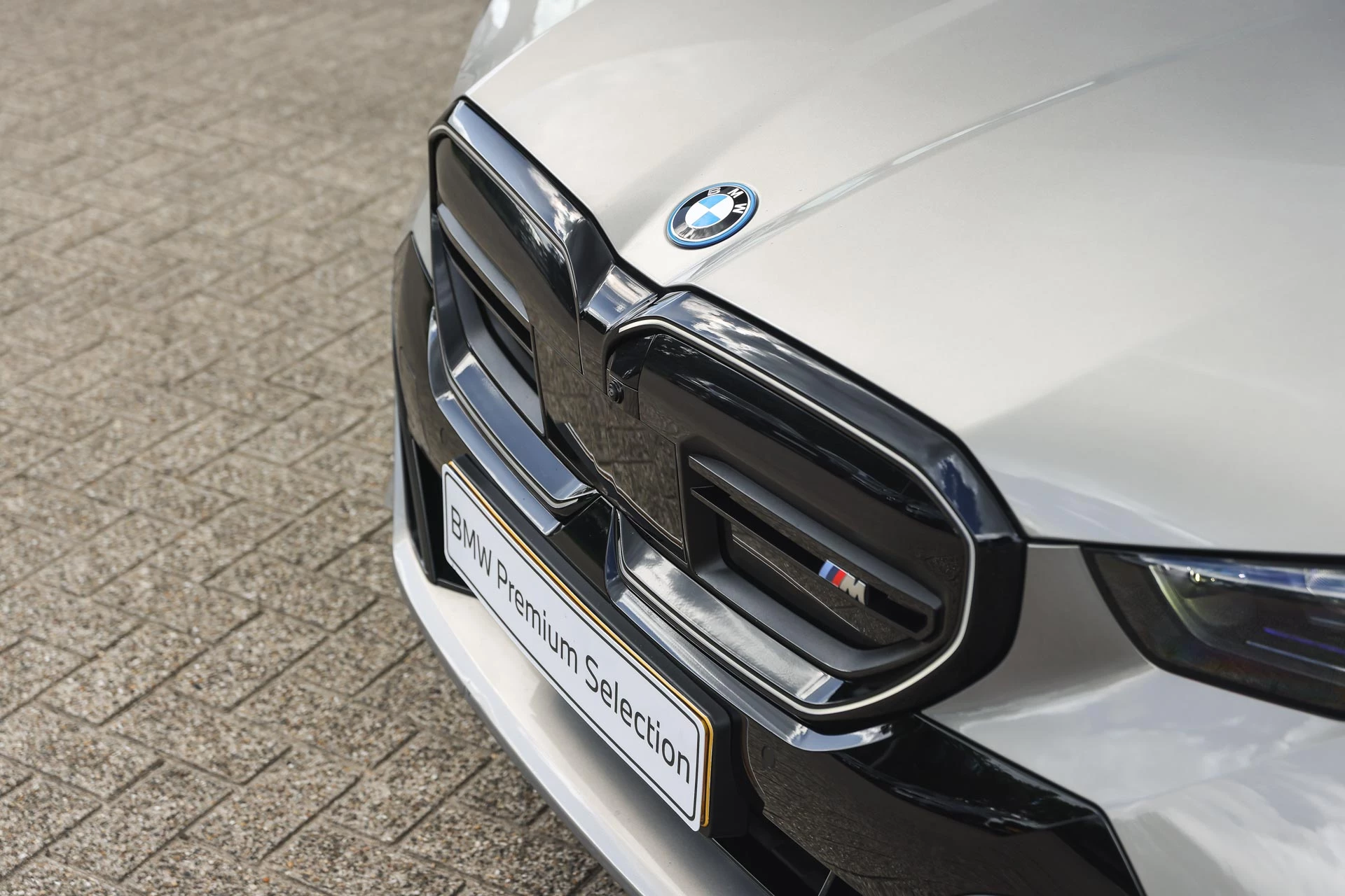 Hoofdafbeelding BMW i5