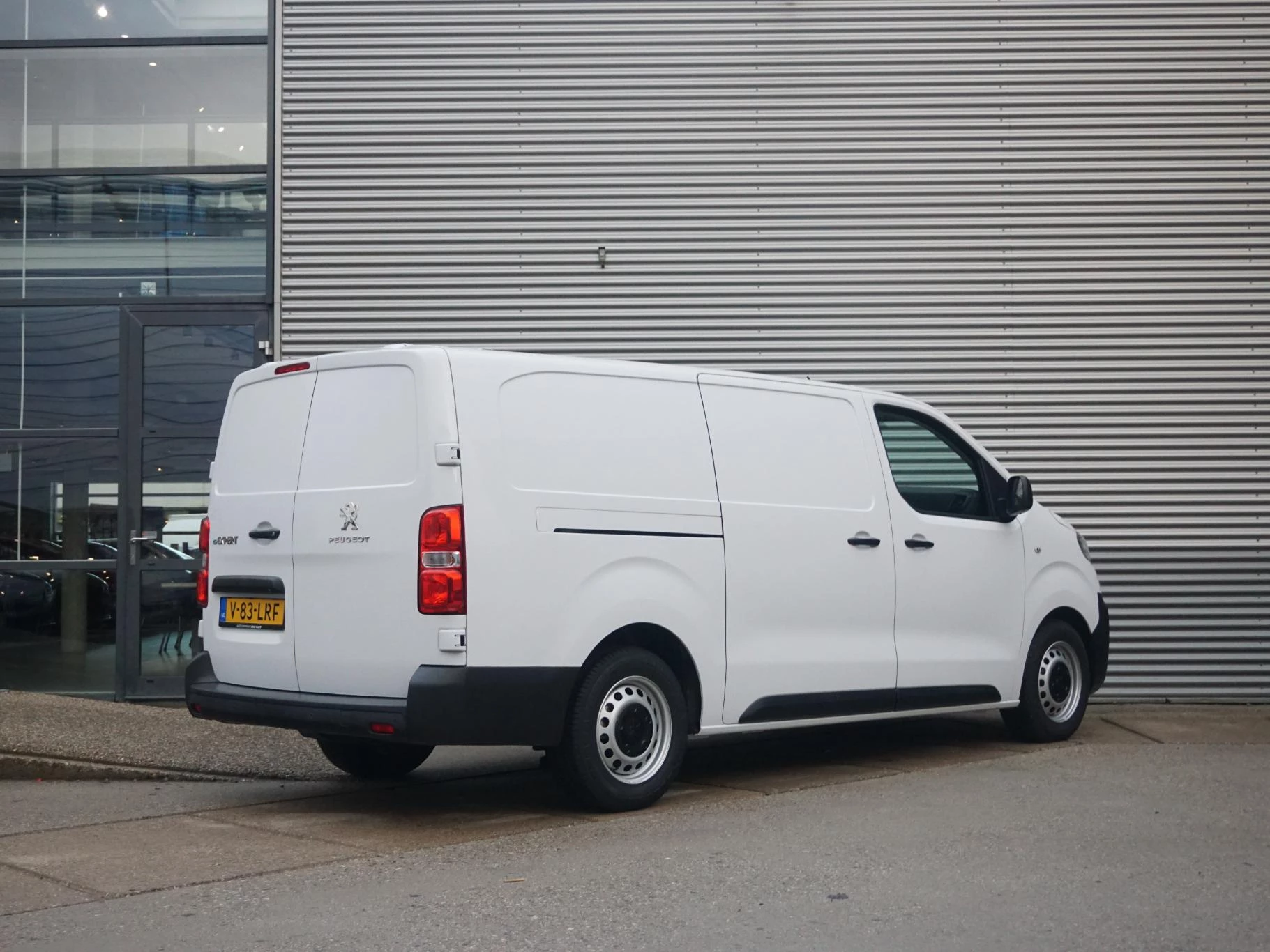 Hoofdafbeelding Peugeot e-Expert