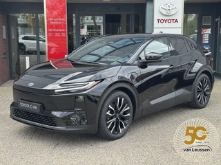 Hoofdafbeelding Toyota C-HR+ Toyota C-HR+ FIRST EDITION 77KWH NIEUW DIRECT LEVERBAAR! STOEL/STUURVERW 20'' LM-VELGEN BLIND SPOT EL-ACHTERKLEP WARMTEPOMP NAVI PARK-SENSOREN CAMERA CLIMA APPLE/ANDROID