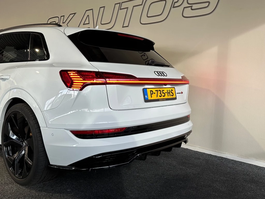 Hoofdafbeelding Audi e-tron