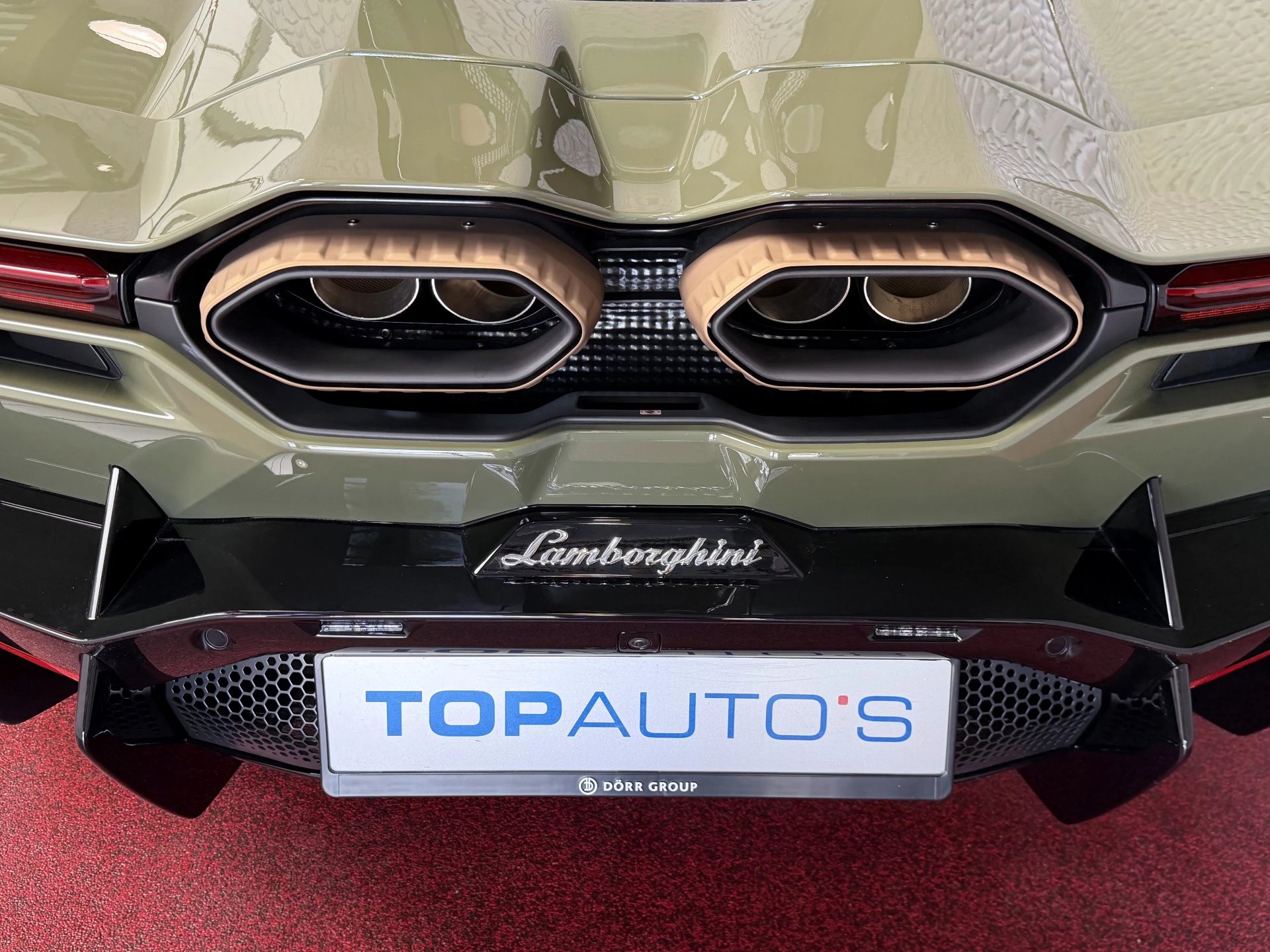 Hoofdafbeelding Lamborghini Revuelto