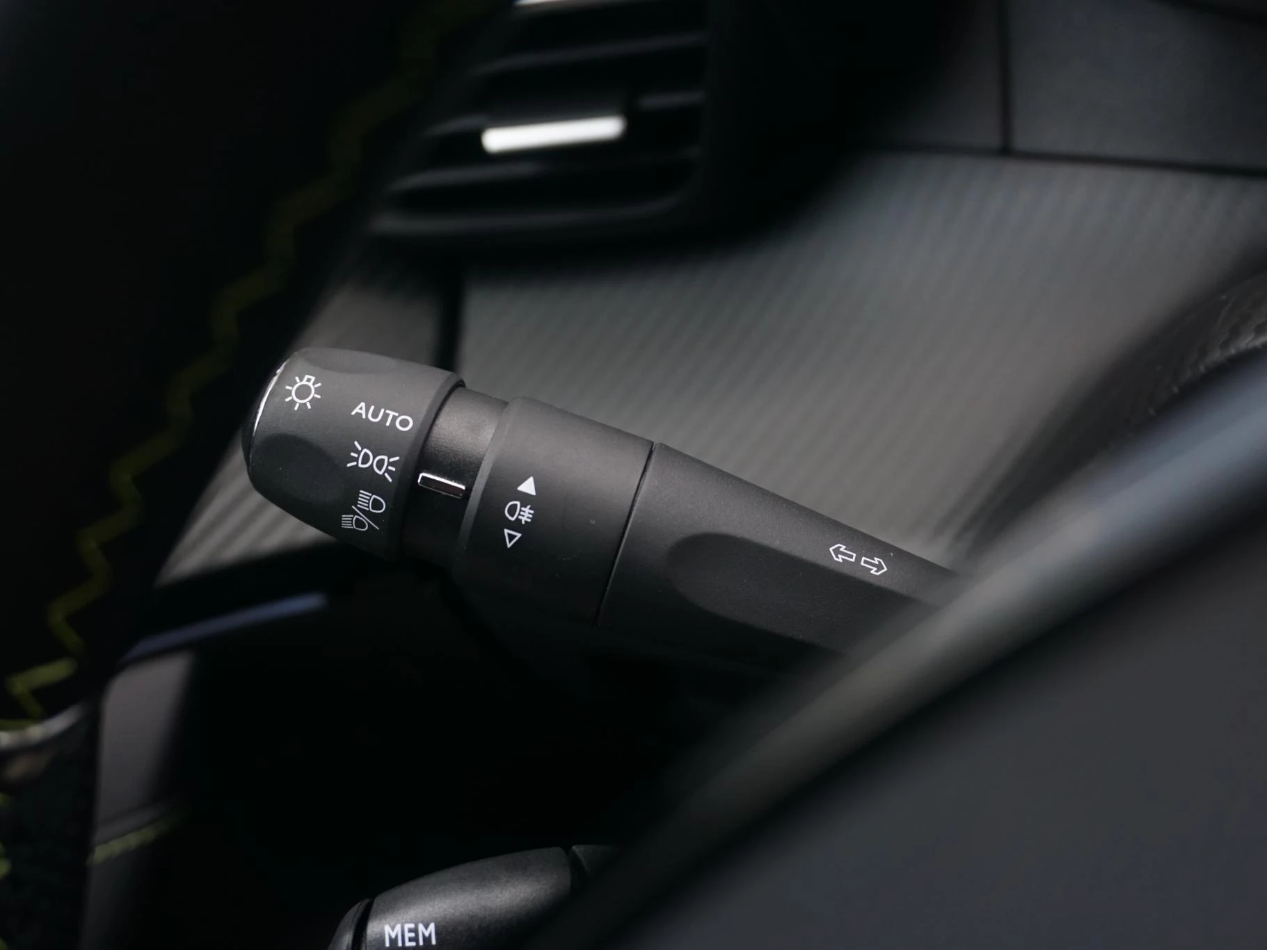 Hoofdafbeelding Peugeot e-2008