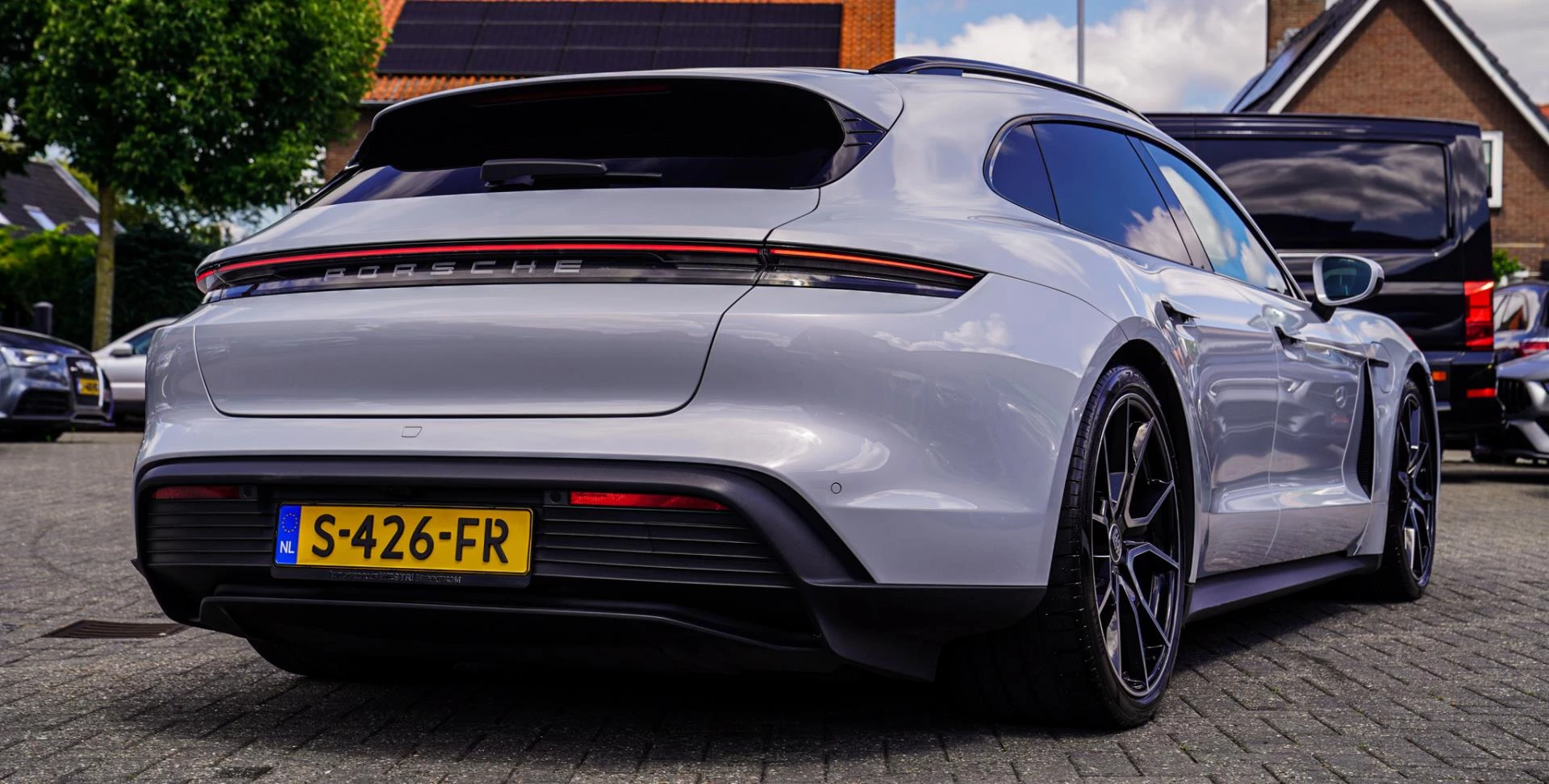 Hoofdafbeelding Porsche Taycan