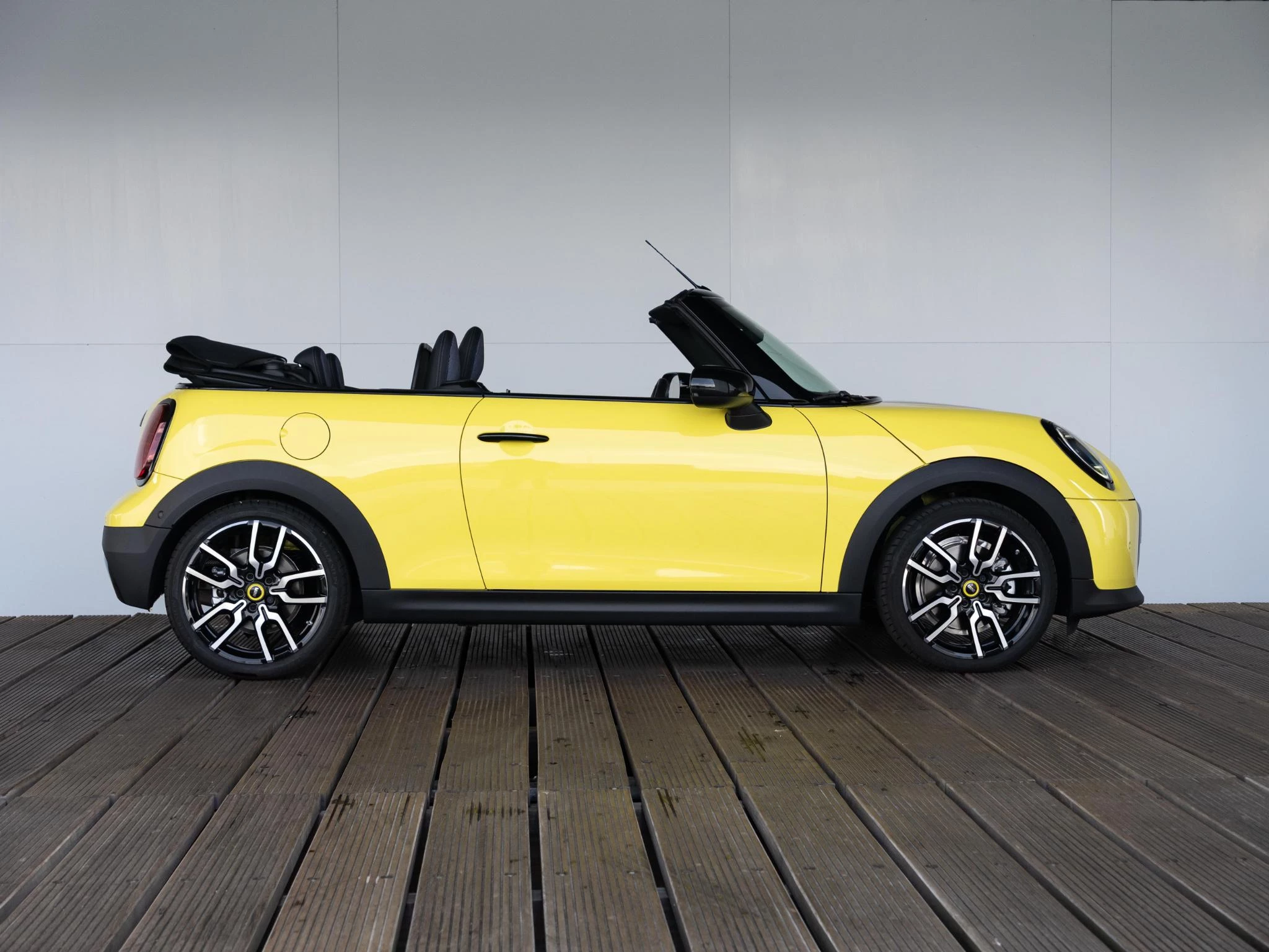 Hoofdafbeelding MINI Cabrio