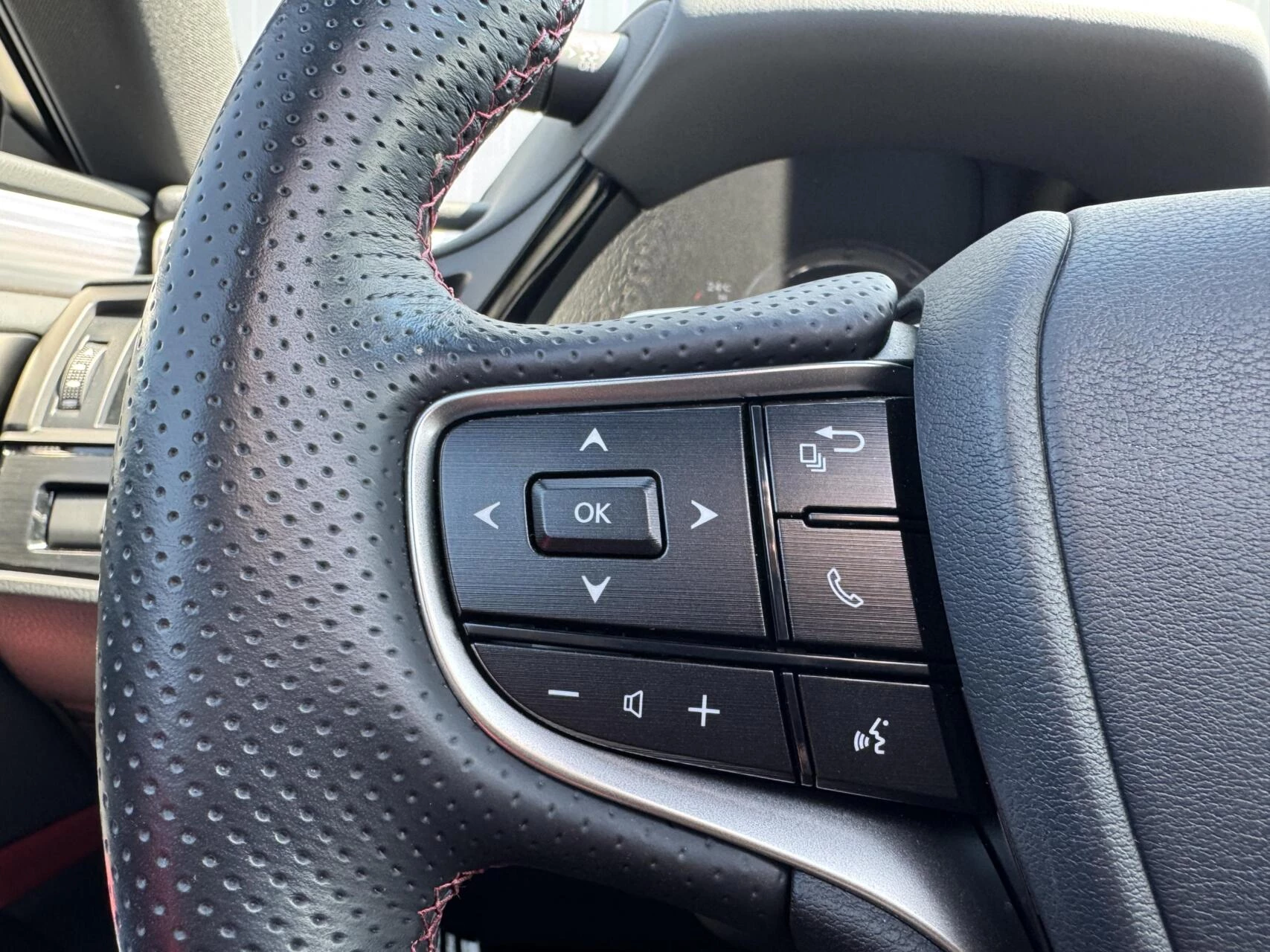 Hoofdafbeelding Lexus ES