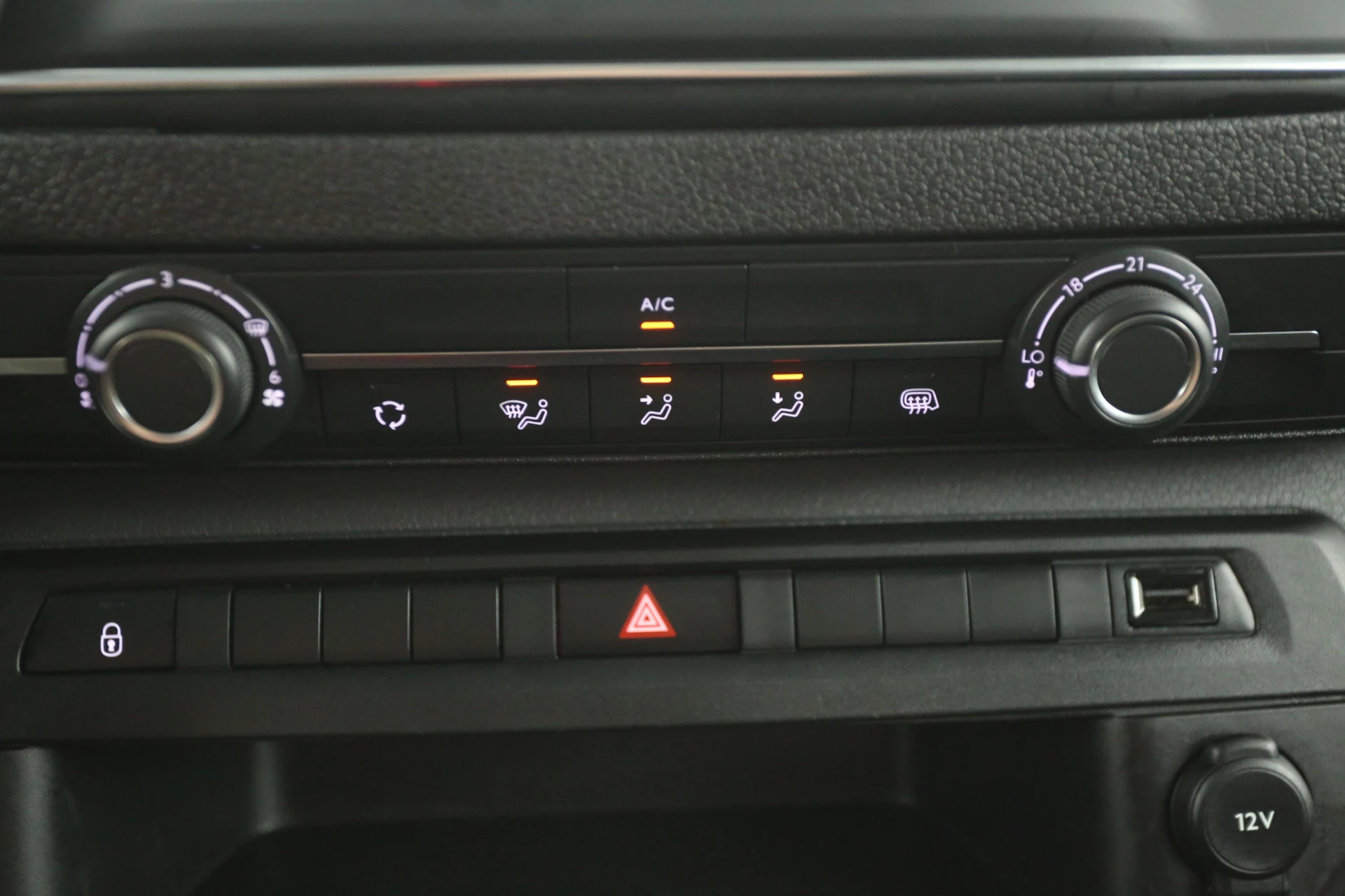 Hoofdafbeelding Peugeot e-Expert