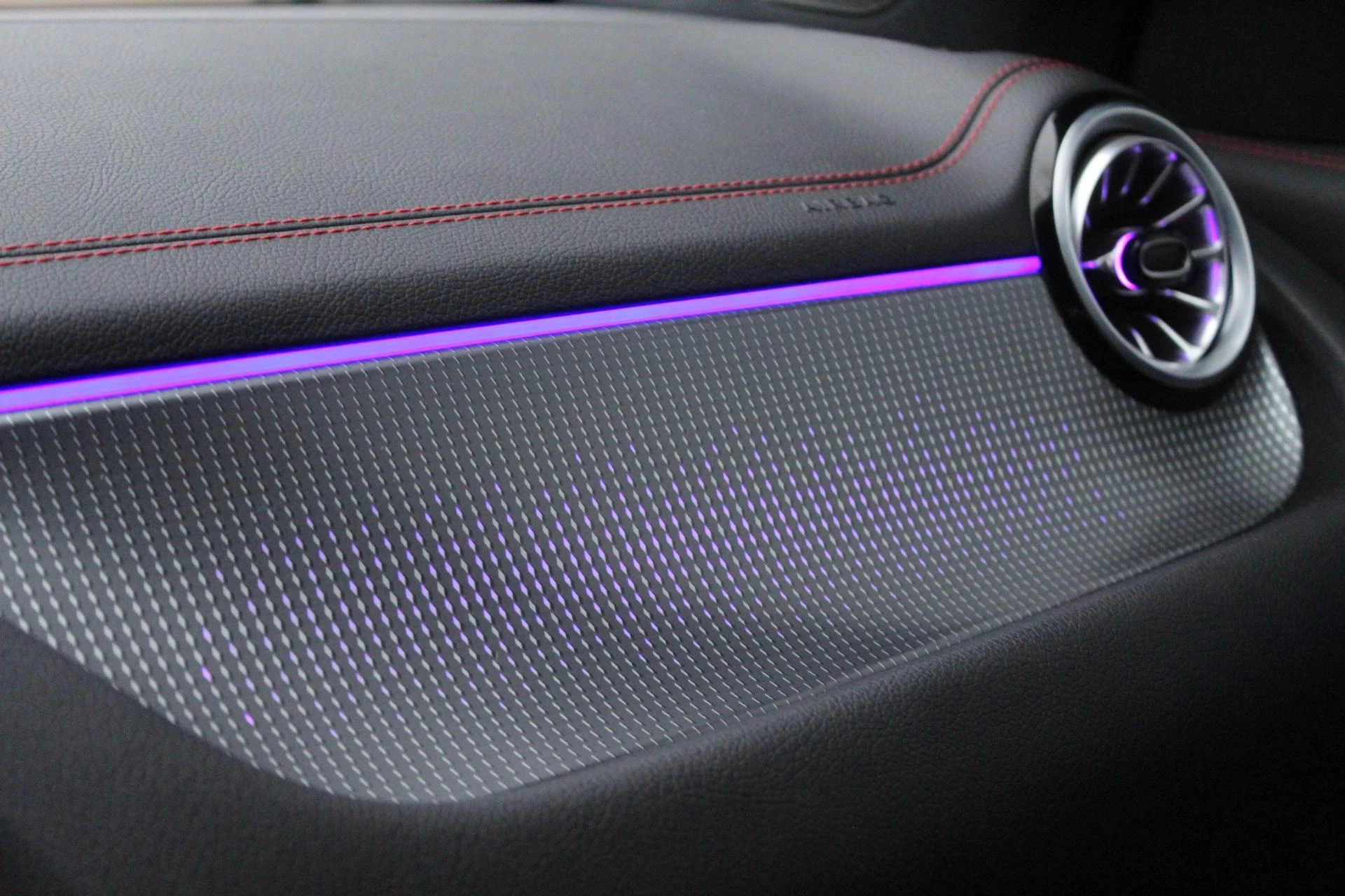 Hoofdafbeelding Mercedes-Benz EQA