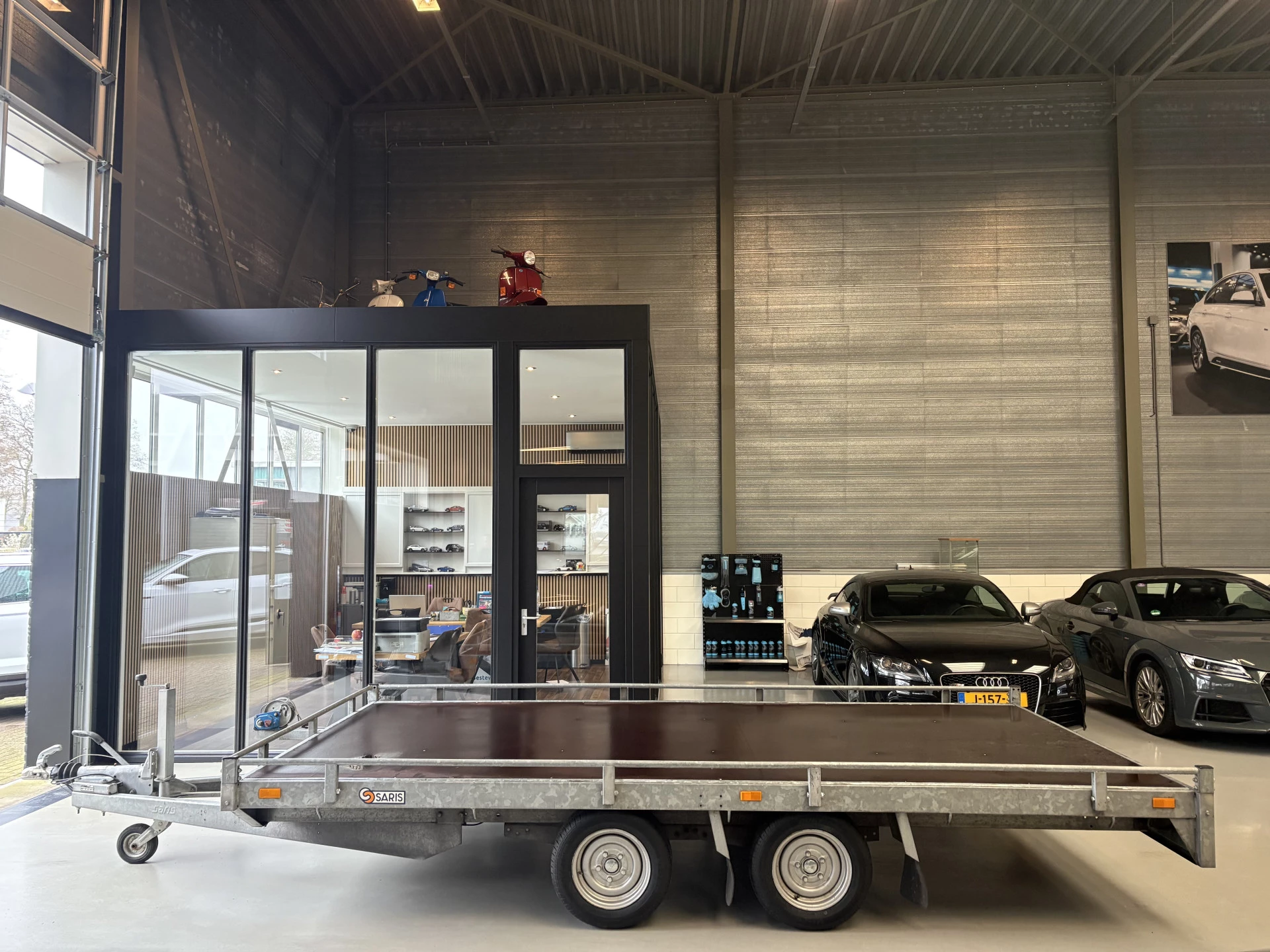 Hoofdafbeelding Saris C2700