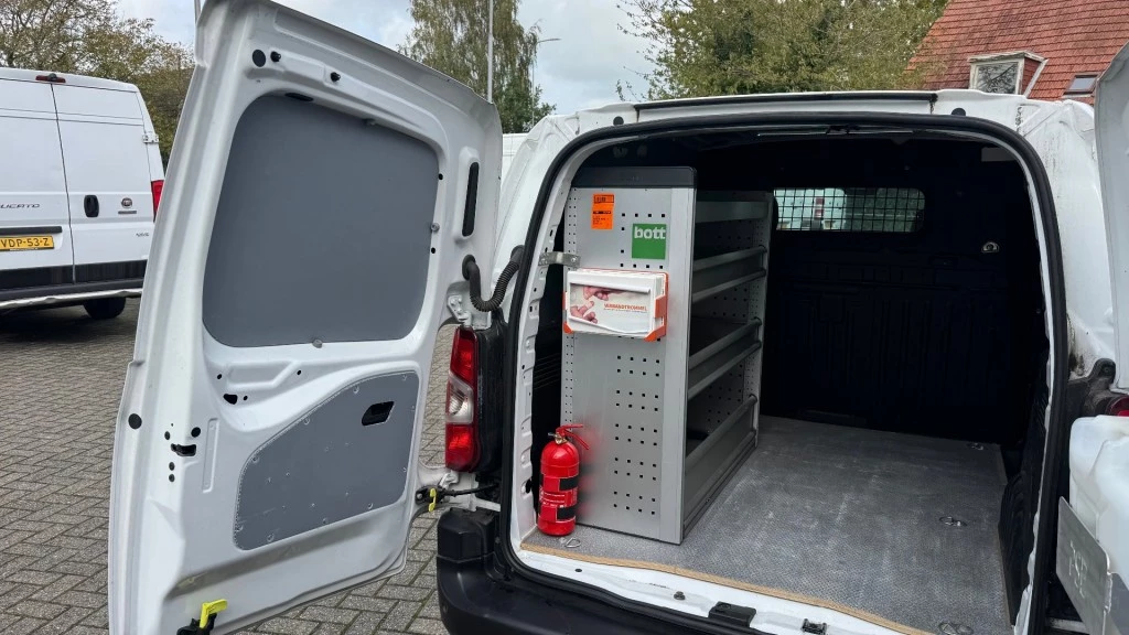 Hoofdafbeelding Peugeot Partner