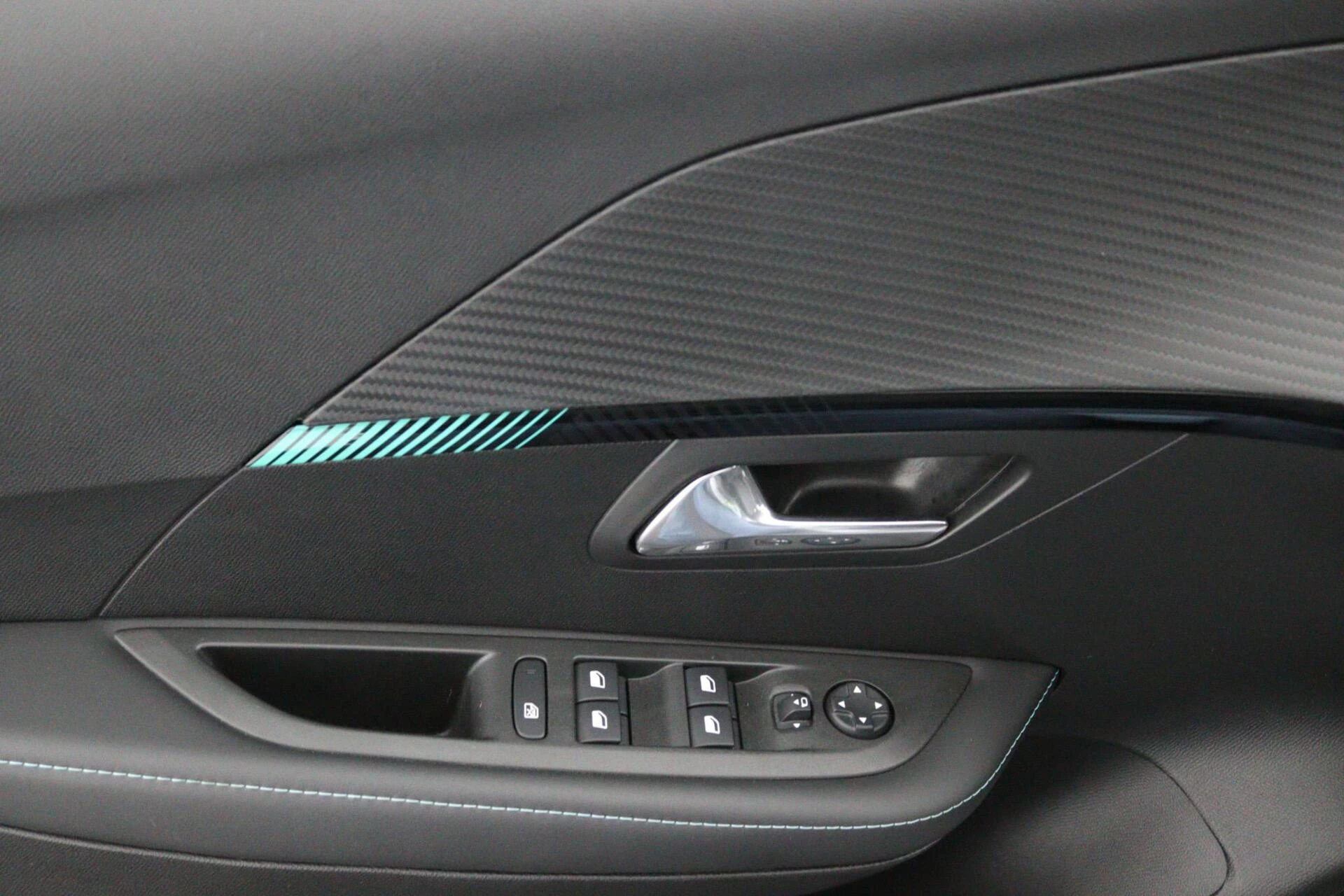 Hoofdafbeelding Peugeot e-208