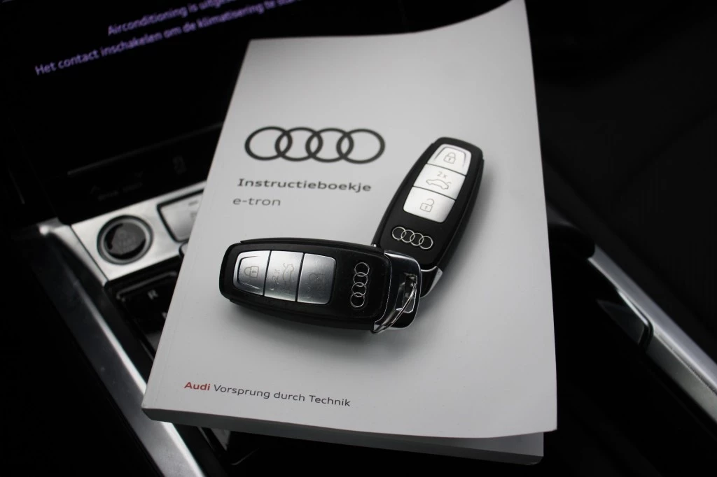 Hoofdafbeelding Audi e-tron