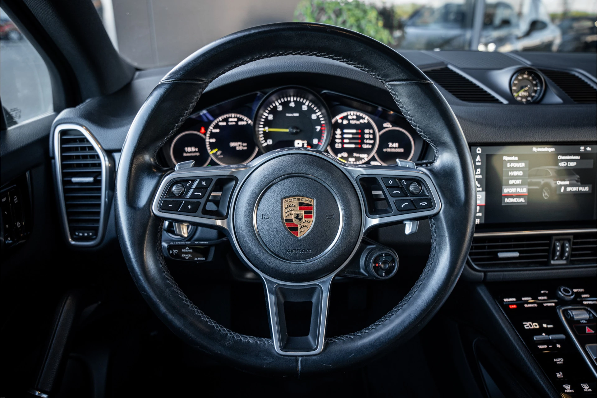 Hoofdafbeelding Porsche Cayenne