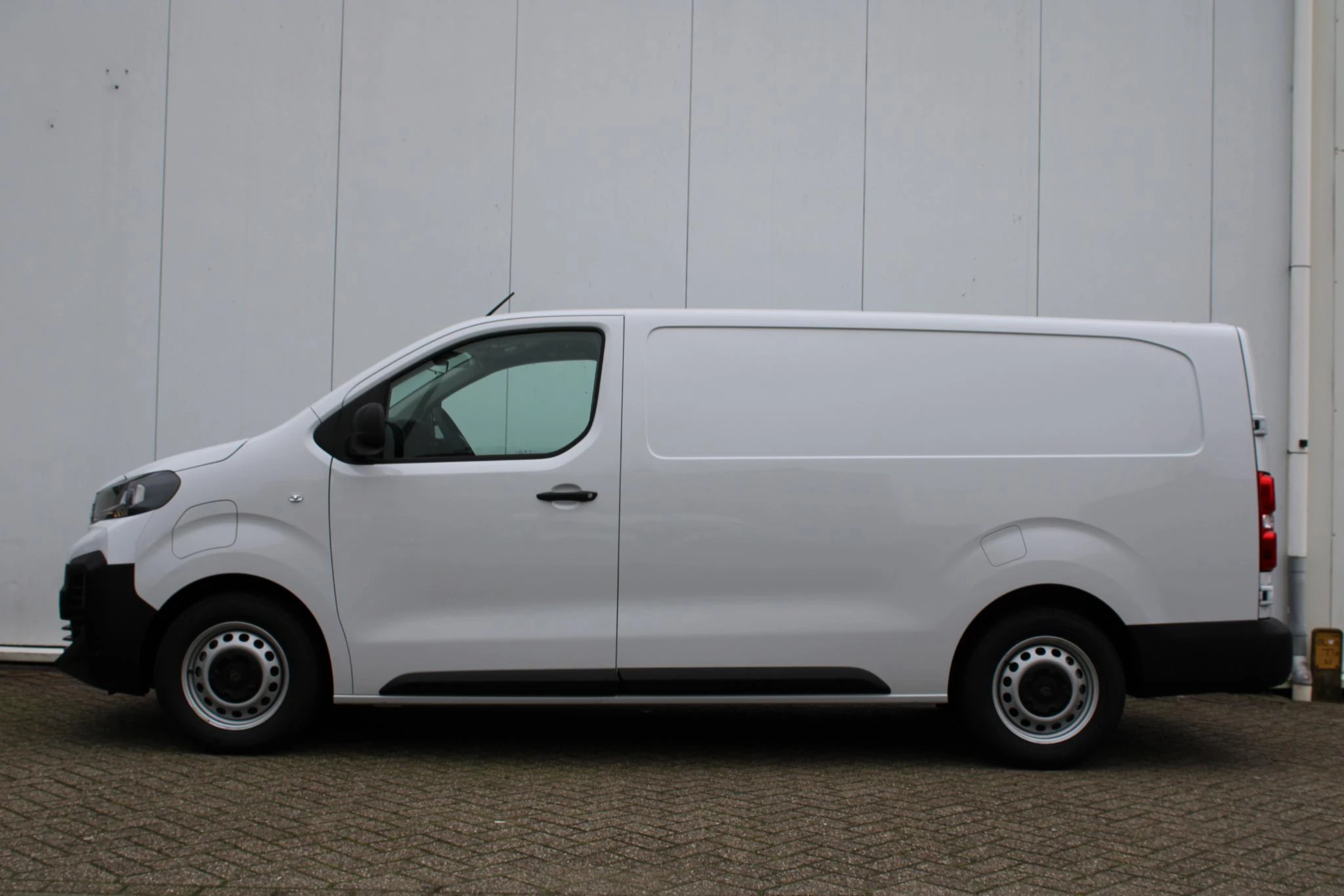Hoofdafbeelding Peugeot e-Expert