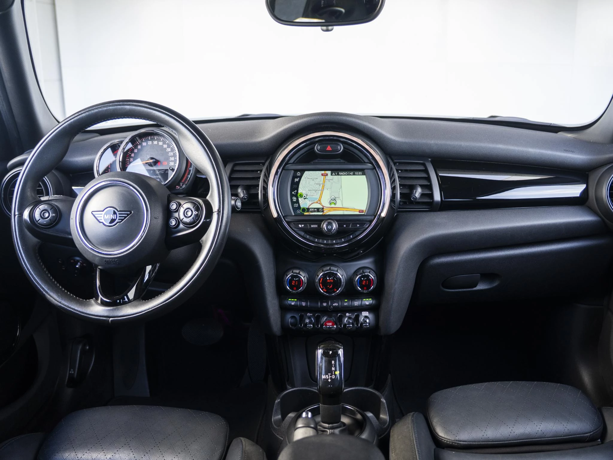 Hoofdafbeelding MINI 5-deurs