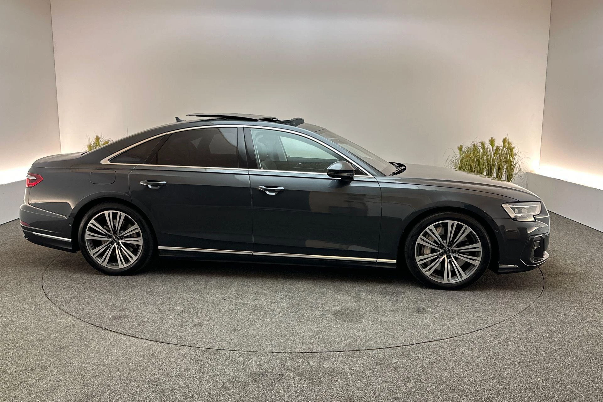 Hoofdafbeelding Audi A8