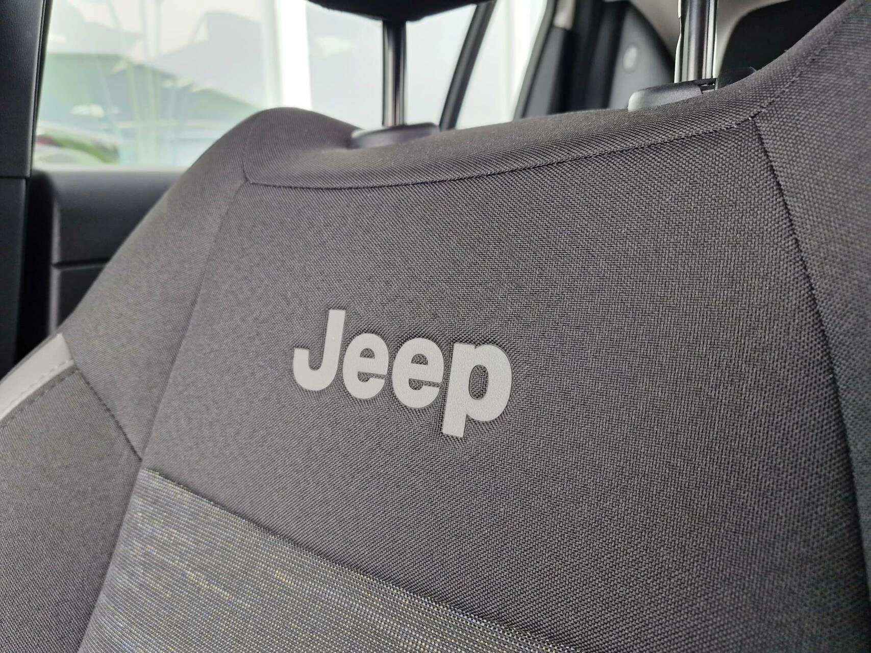 Hoofdafbeelding Jeep Avenger