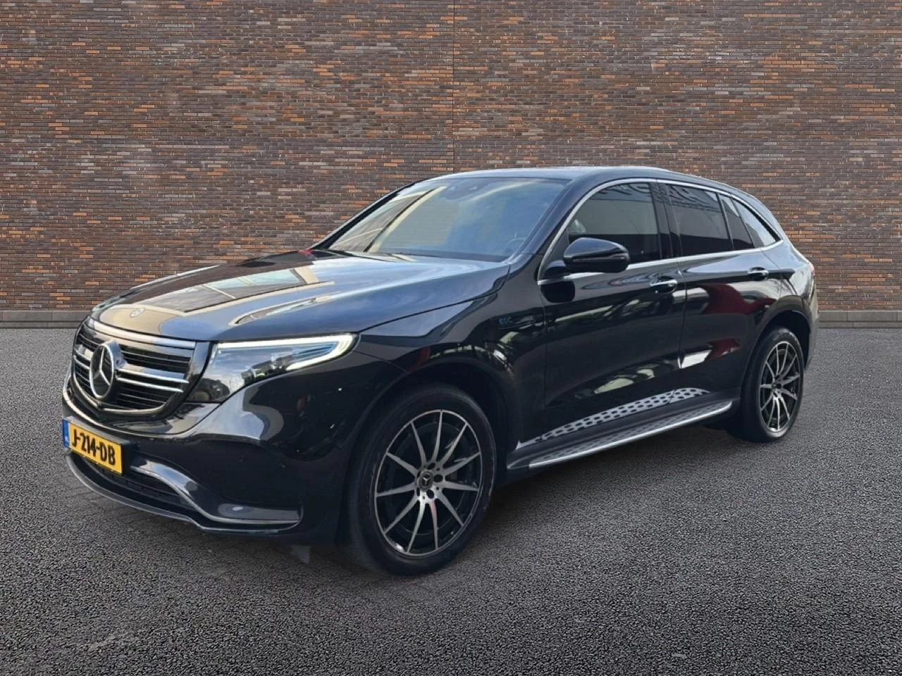 Hoofdafbeelding Mercedes-Benz EQC
